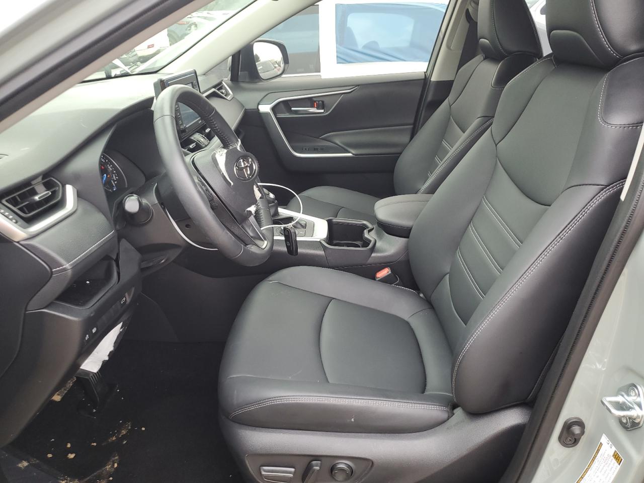 2022 Toyota Rav4 Xle Premium VIN: JTMB6RFV1ND527429 Lot: 54192444