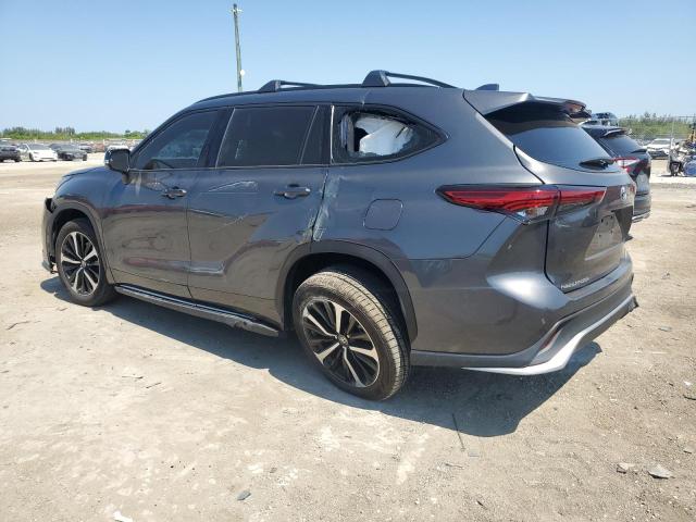  TOYOTA HIGHLANDER 2022 Сріблястий