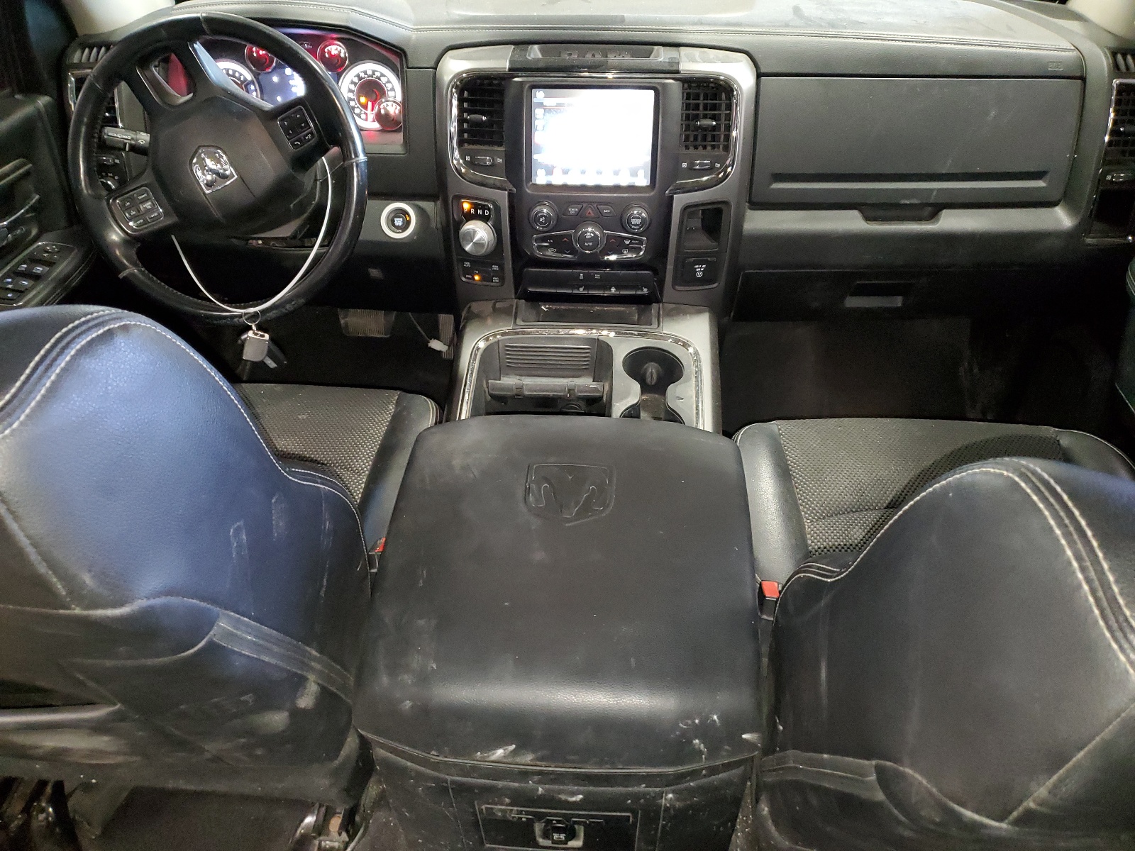 1C6RR7HT3HS664014 2017 Ram 1500 Sport