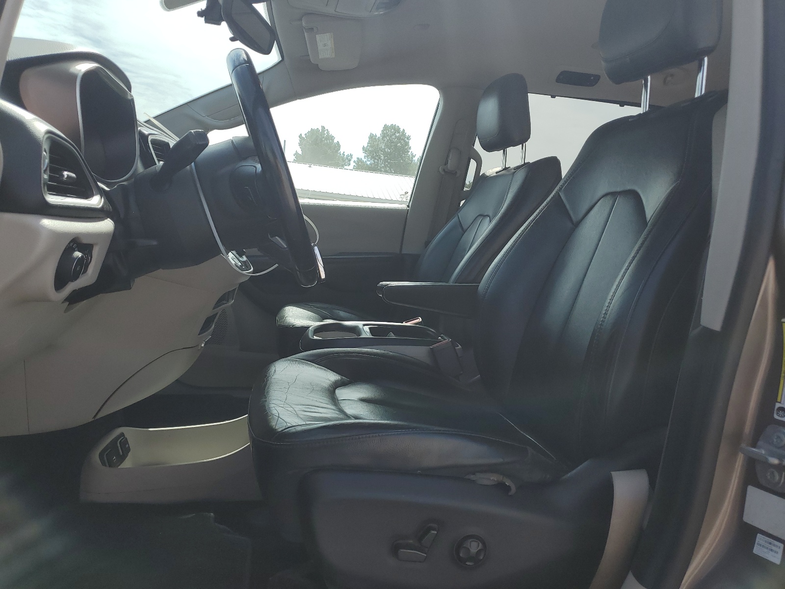 2C4RC1BG6HR788301 2017 Chrysler Pacifica Touring L