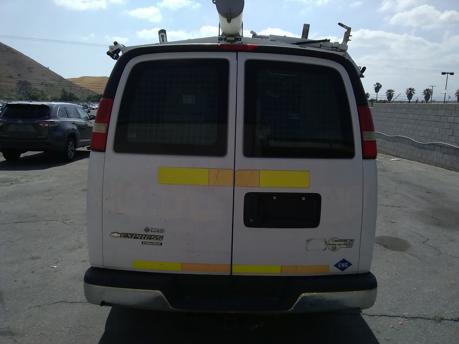 1GCWGFCBXE1136062 2014 Chevrolet Express G2500