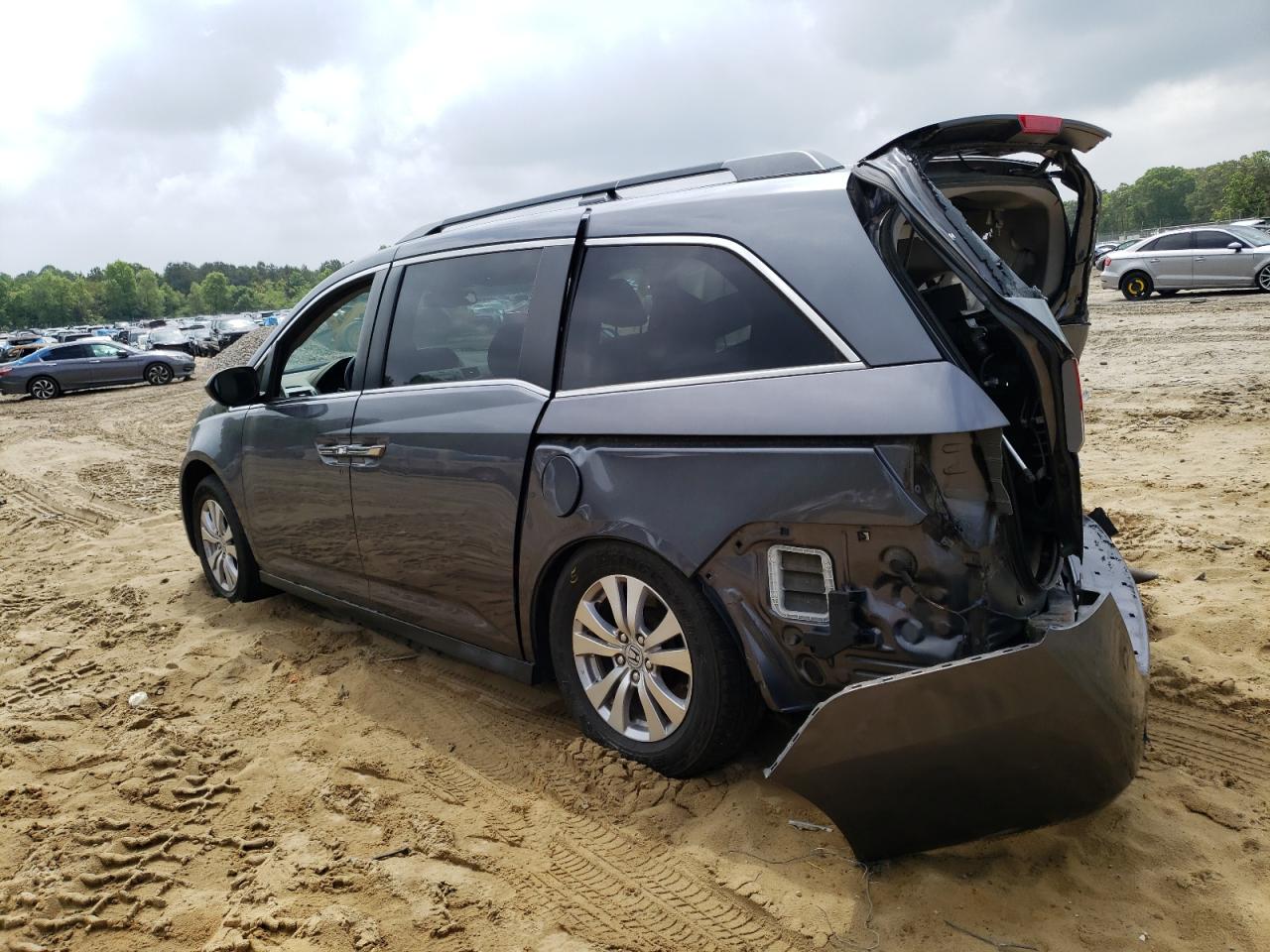 2014 Honda Odyssey - Image 2