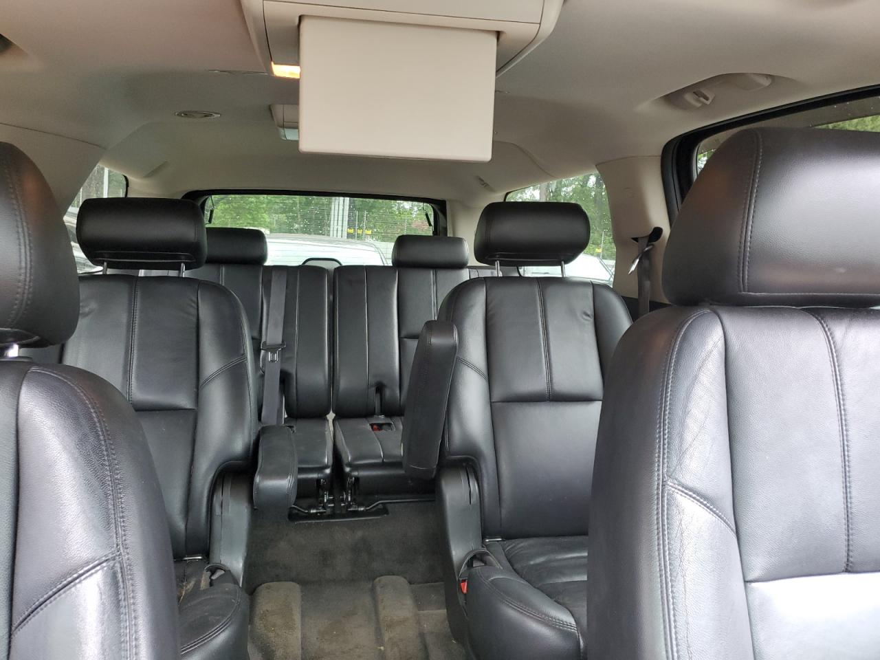 2010 Chevrolet Suburban C1500 Lt VIN: 1GNUCJE01AR193013 Lot: 54366404