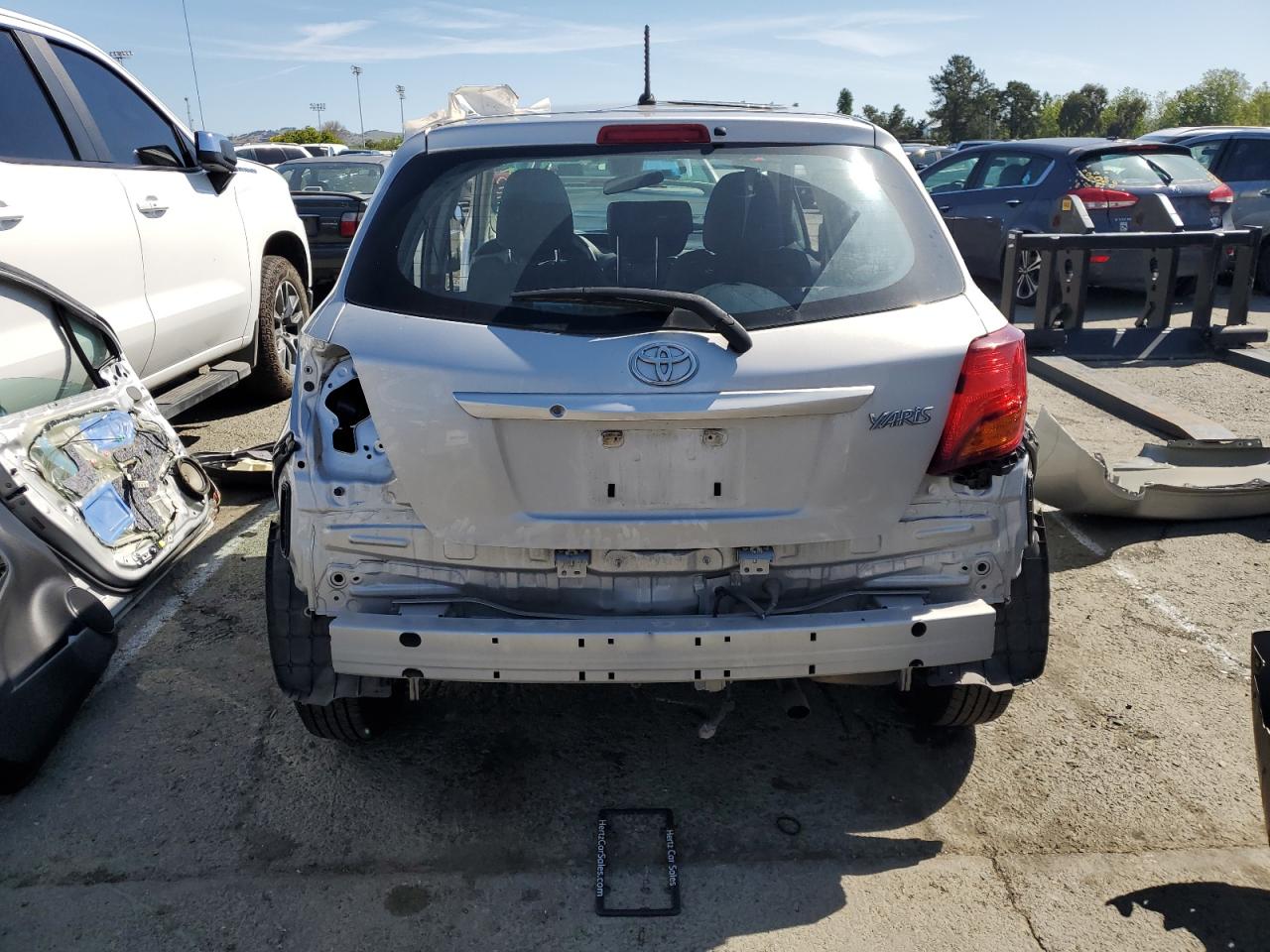 VNKKTUD32HA081205 2017 Toyota Yaris L