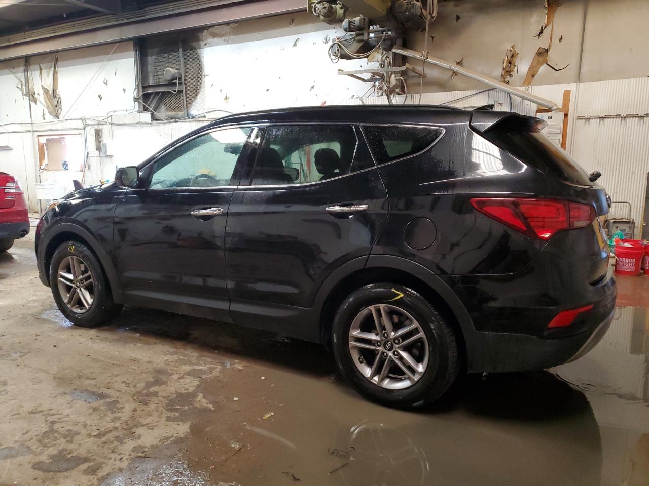 5NMZU3LB1HH012924 2017 HYUNDAI SANTA FE - Image 2