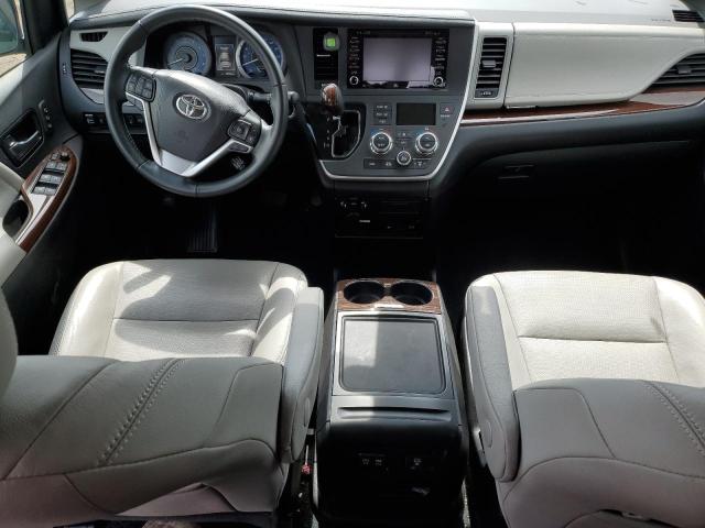 2020 TOYOTA SIENNA XLE