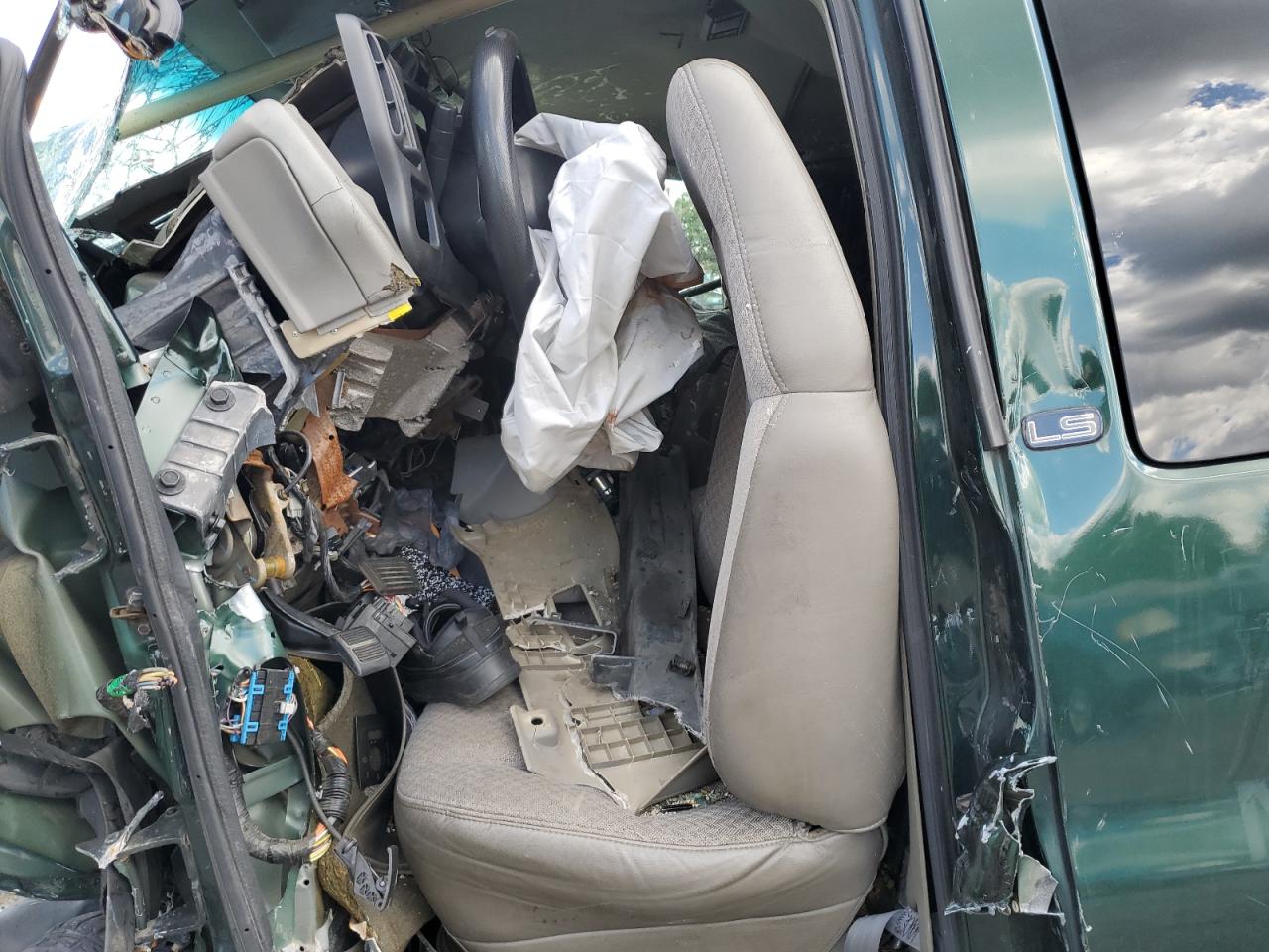 2001 Chevrolet Express G3500 VIN: 1GAHG39R611243320 Lot: 56493284