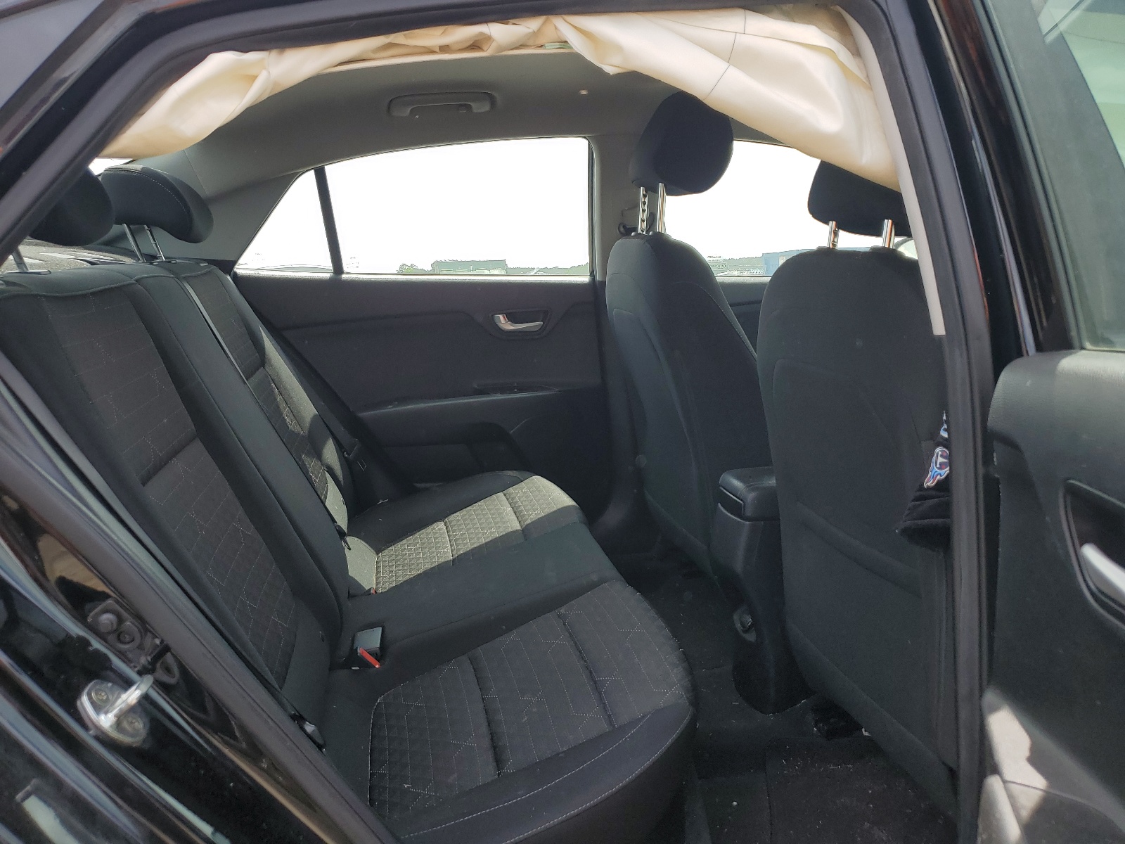 3KPA24ABXJE074511 2018 Kia Rio Lx