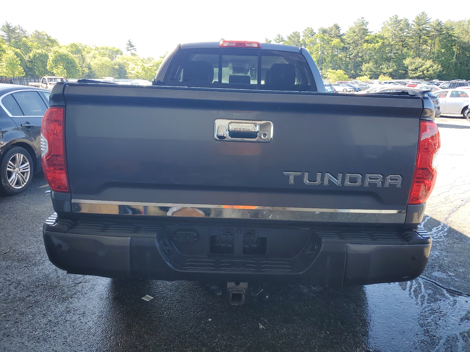 5TFBY5F1XKX818375 2019 Toyota Tundra Double Cab Limited