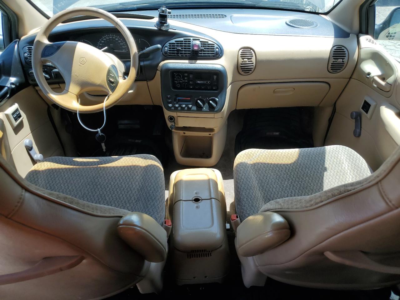 1998 Dodge Caravan VIN: 2B4GP25R3WR629258 Lot: 55959594