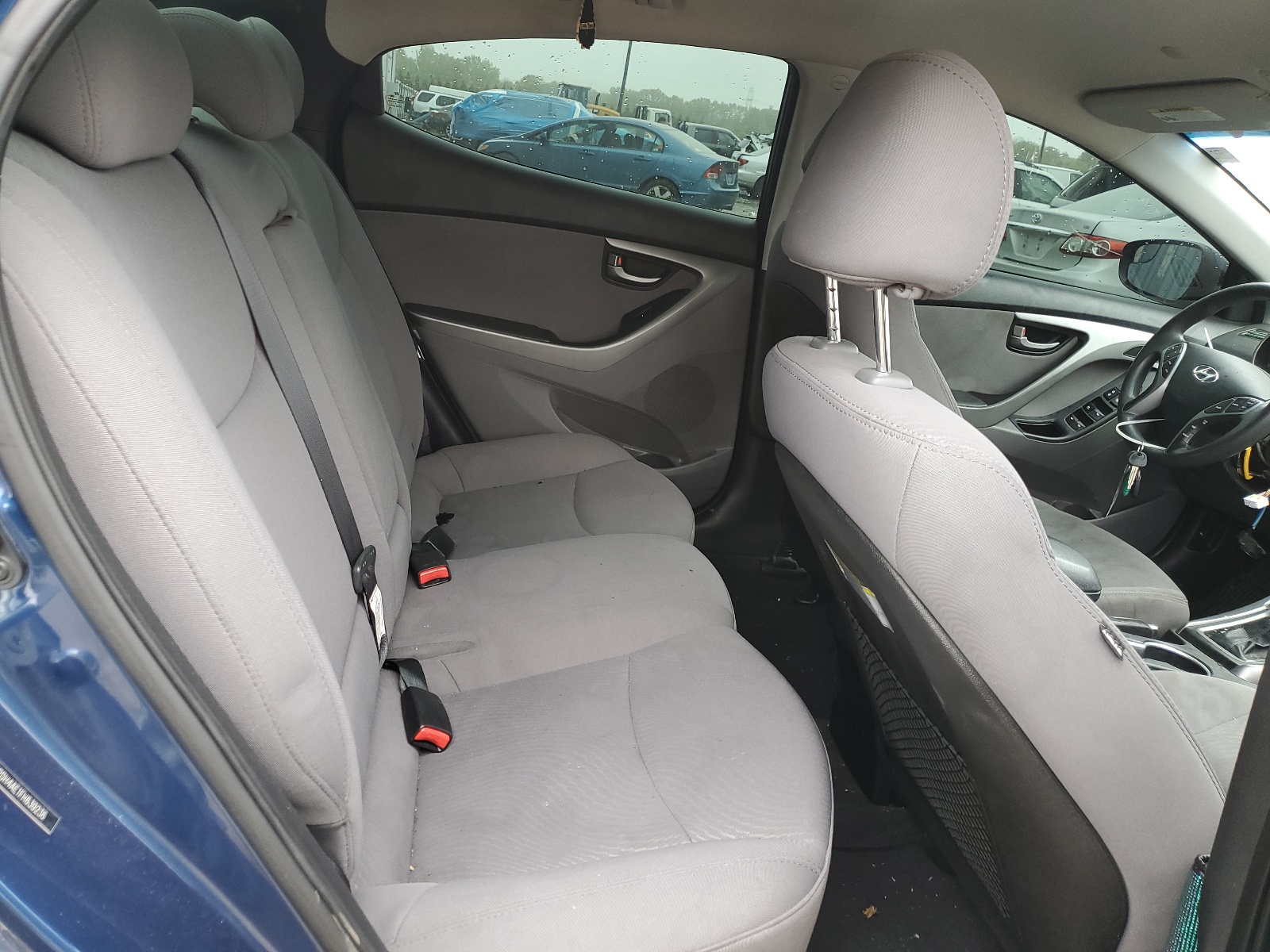 5NPDH4AE1FH639236 2015 Hyundai Elantra Se