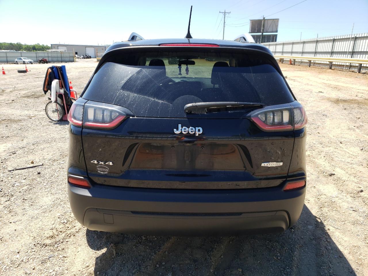 1C4PJMCB8KD484222 2019 Jeep Cherokee Latitude