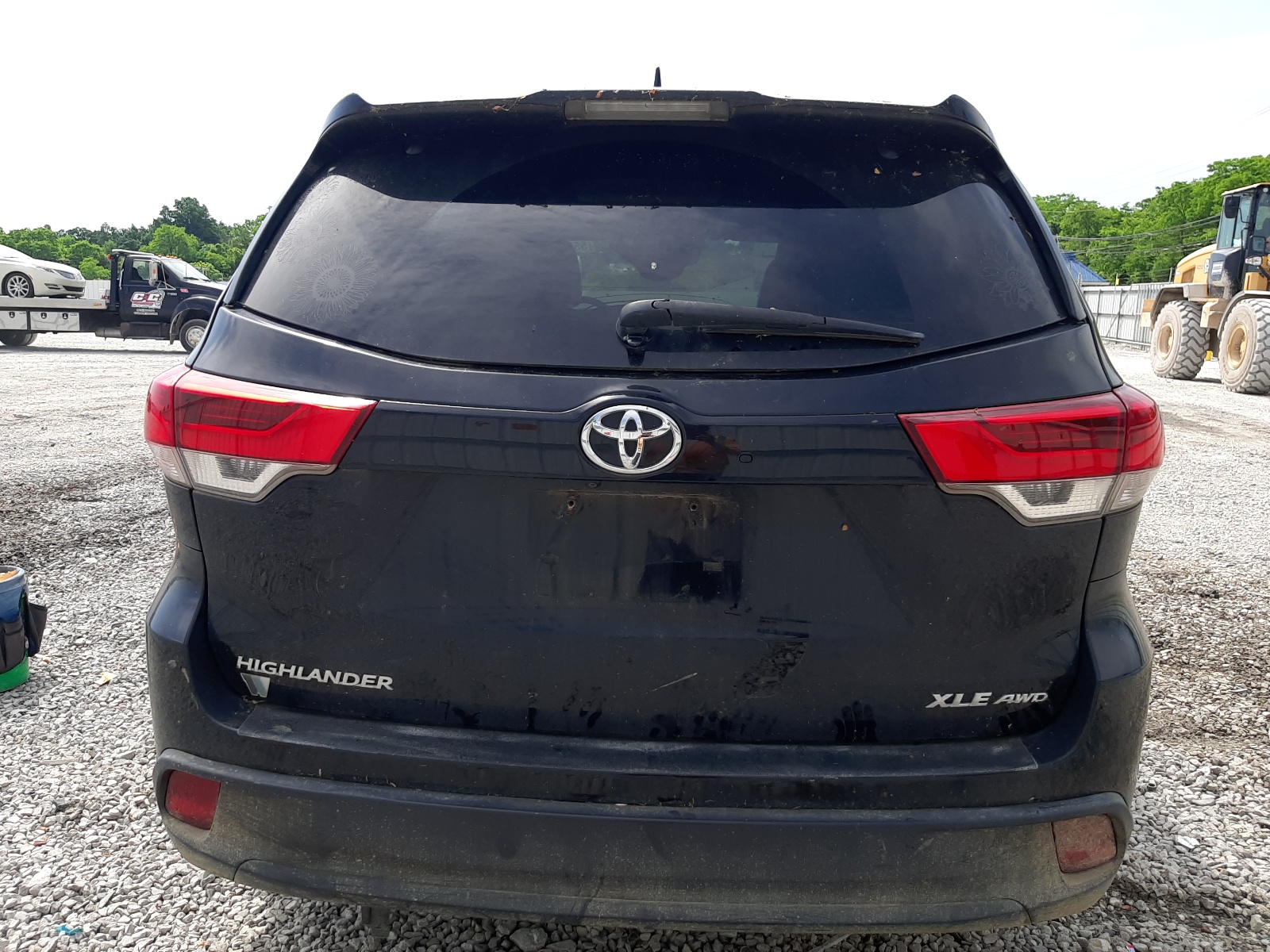 5TDJZRFH6HS383575 2017 Toyota Highlander Se