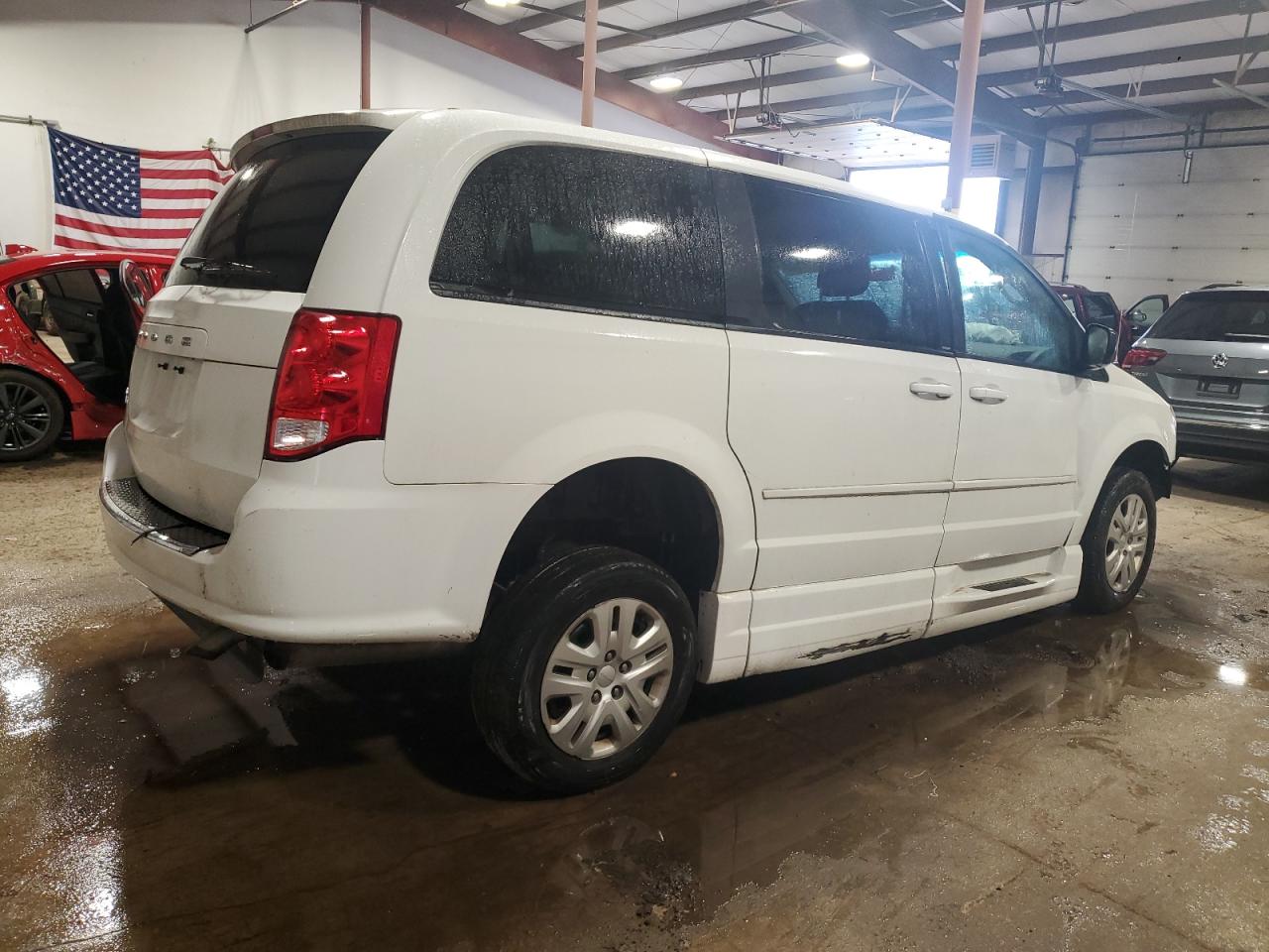 2014 Dodge Caravan - Image 3
