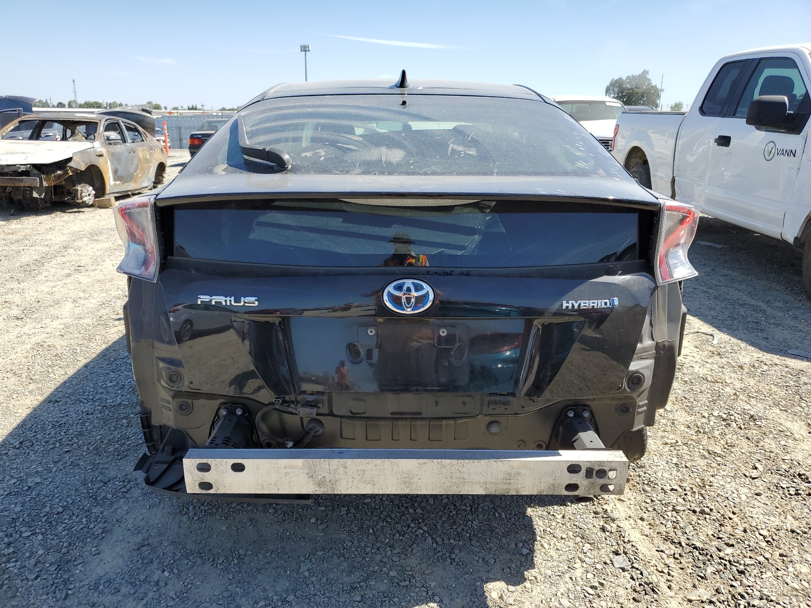 JTDKBRFU5H3546966 2017 Toyota Prius