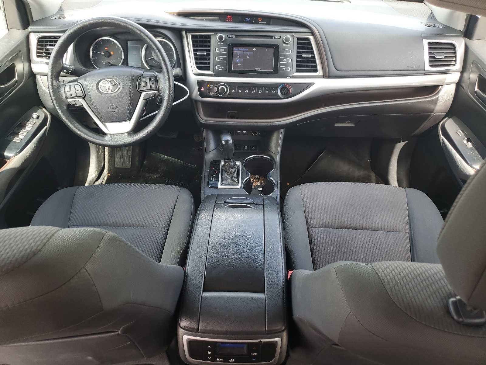 5TDBZRFH7KS971710 2019 Toyota Highlander Le