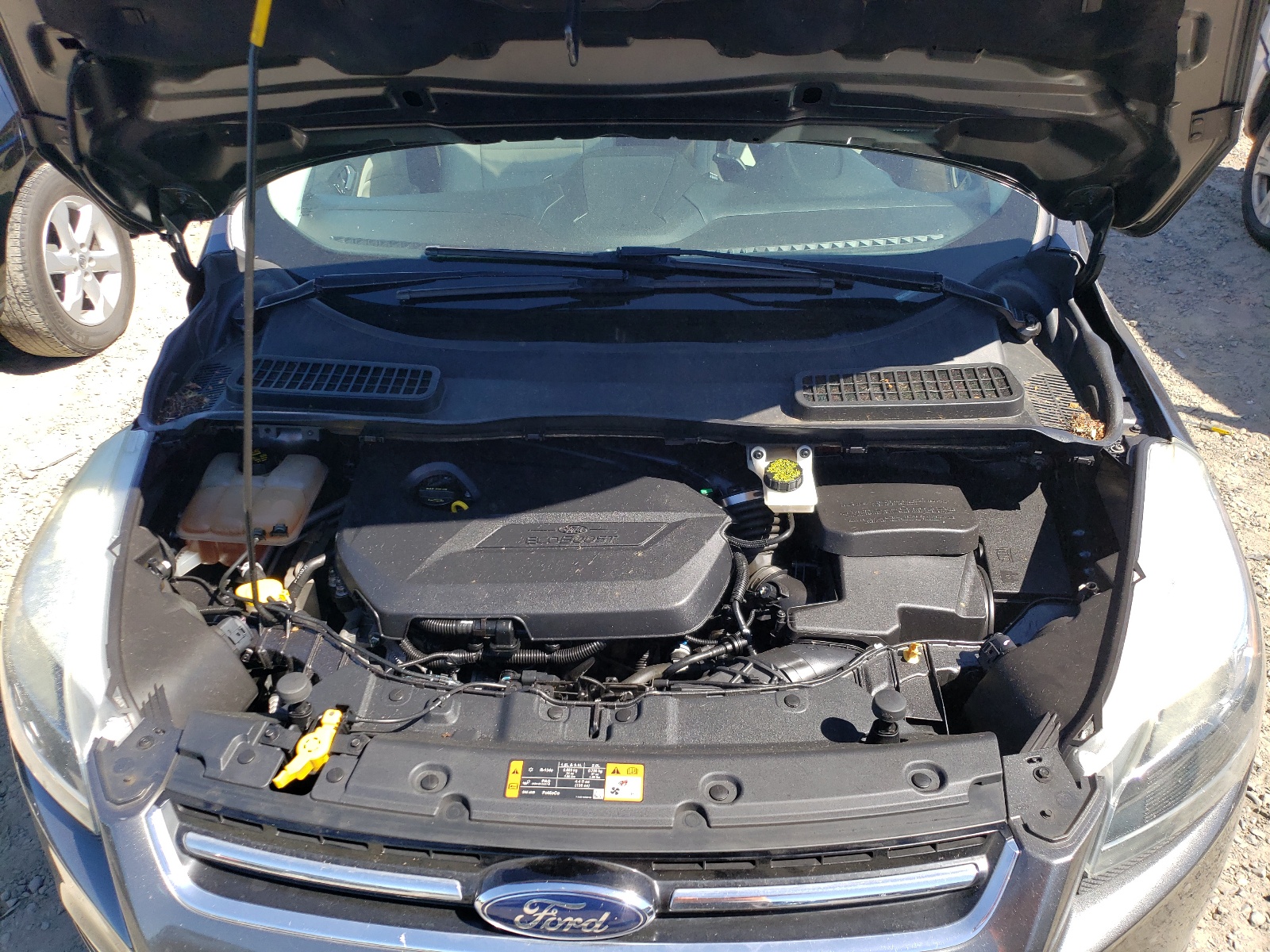 1FMCU0JX0FUA09260 2015 Ford Escape Titanium