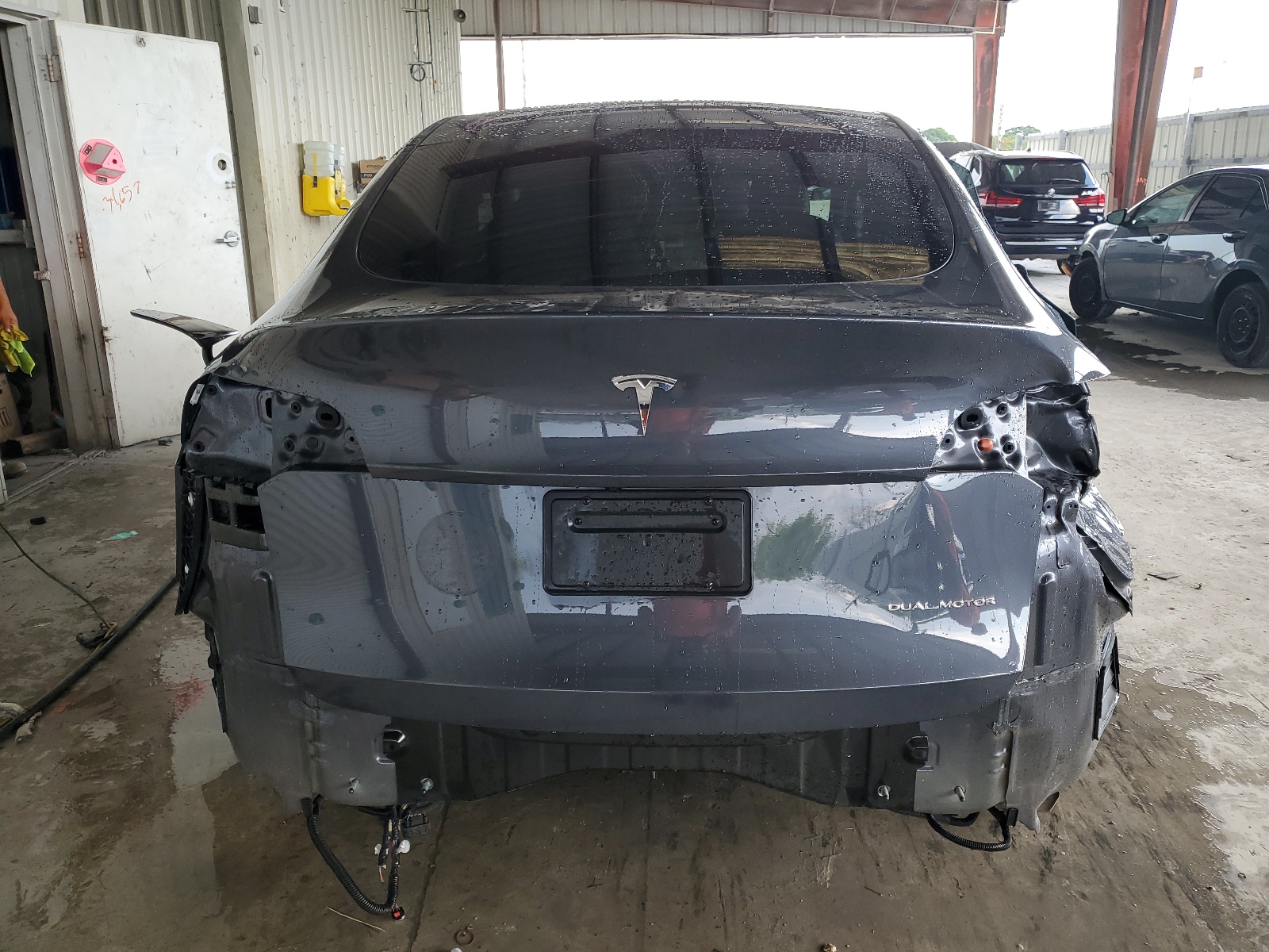 7SAYGDEE1NF332485 2022 Tesla Model Y