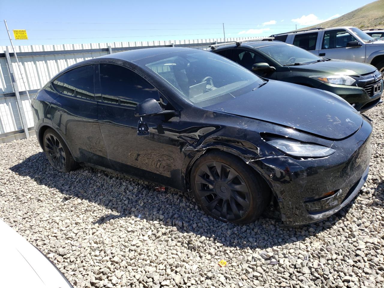 VIN 7SAYGDEE5PA107275 2023 TESLA MODEL Y no.4