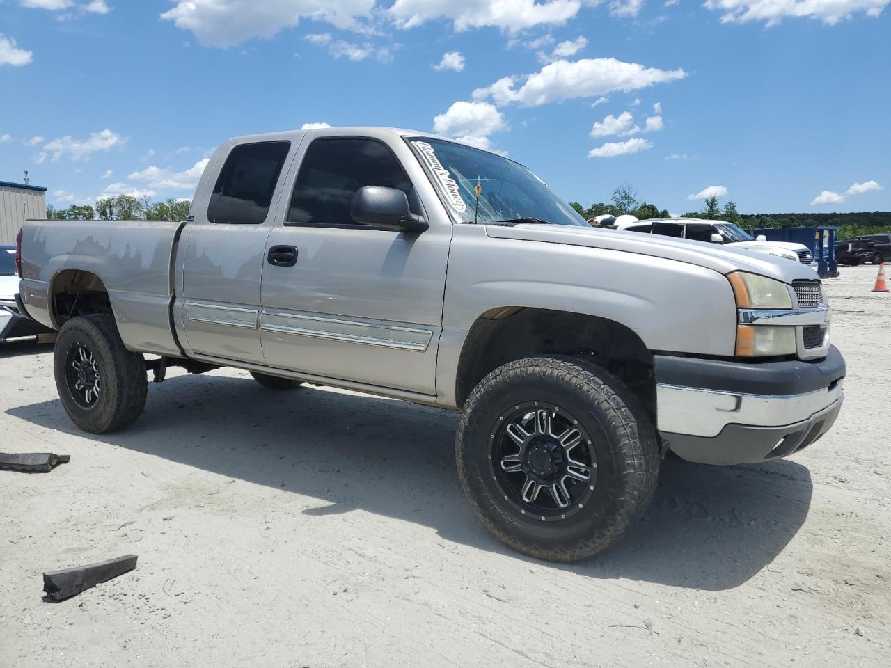 2004 Chevrolet Silverado - Image 4