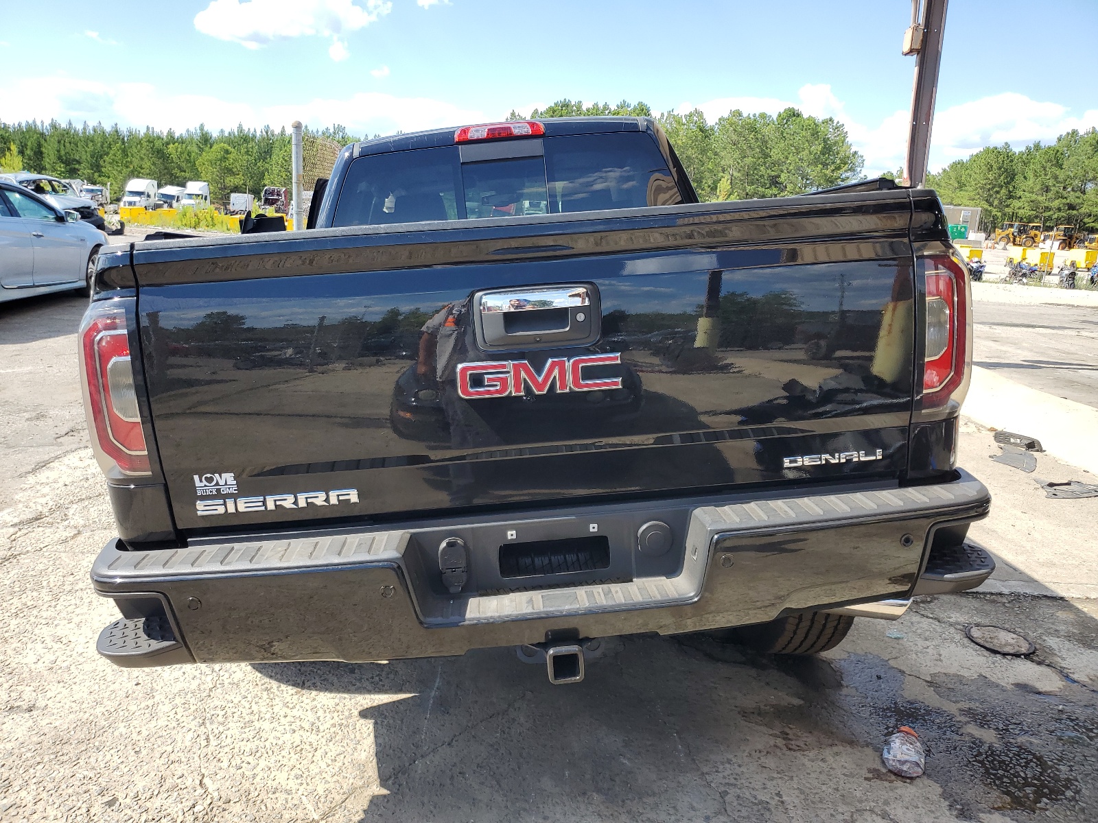 3GTU2PEJXHG106372 2017 GMC Sierra K1500 Denali