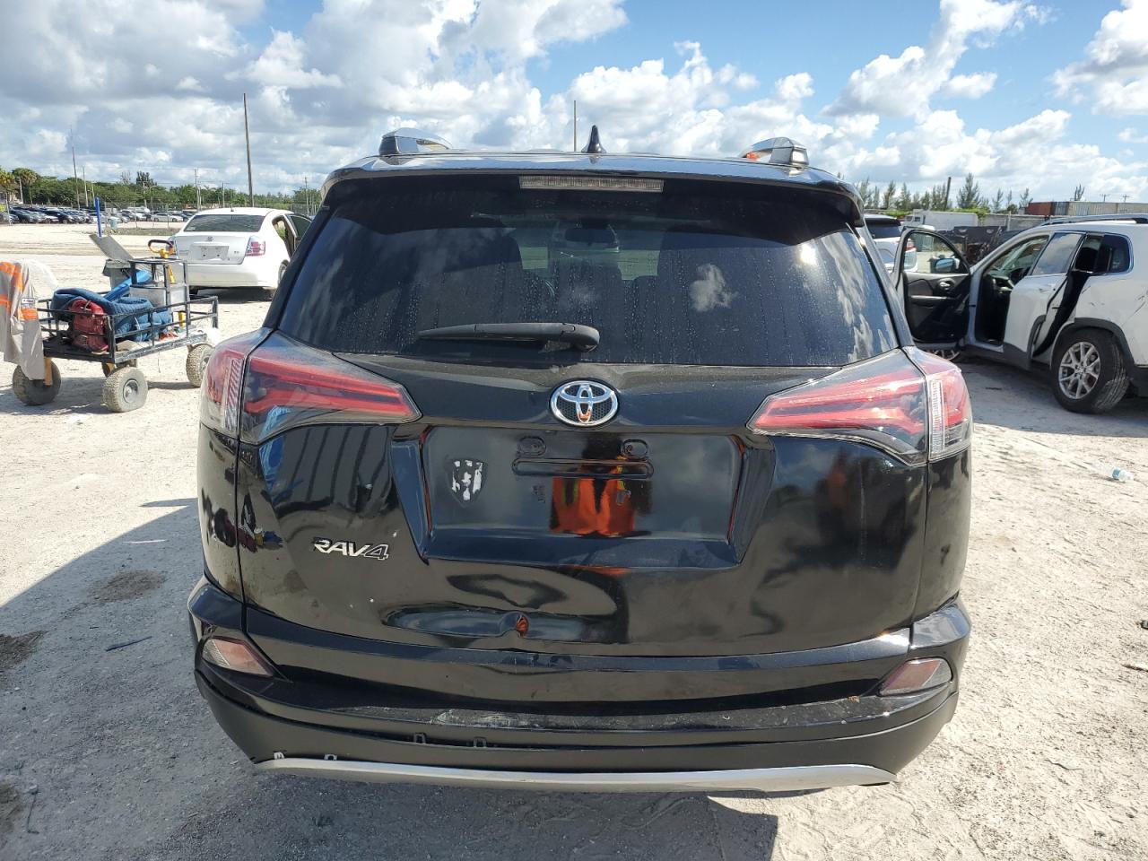 2017 Toyota Rav4 Xle VIN: 2T3WFREVXHW347859 Lot: 55799424