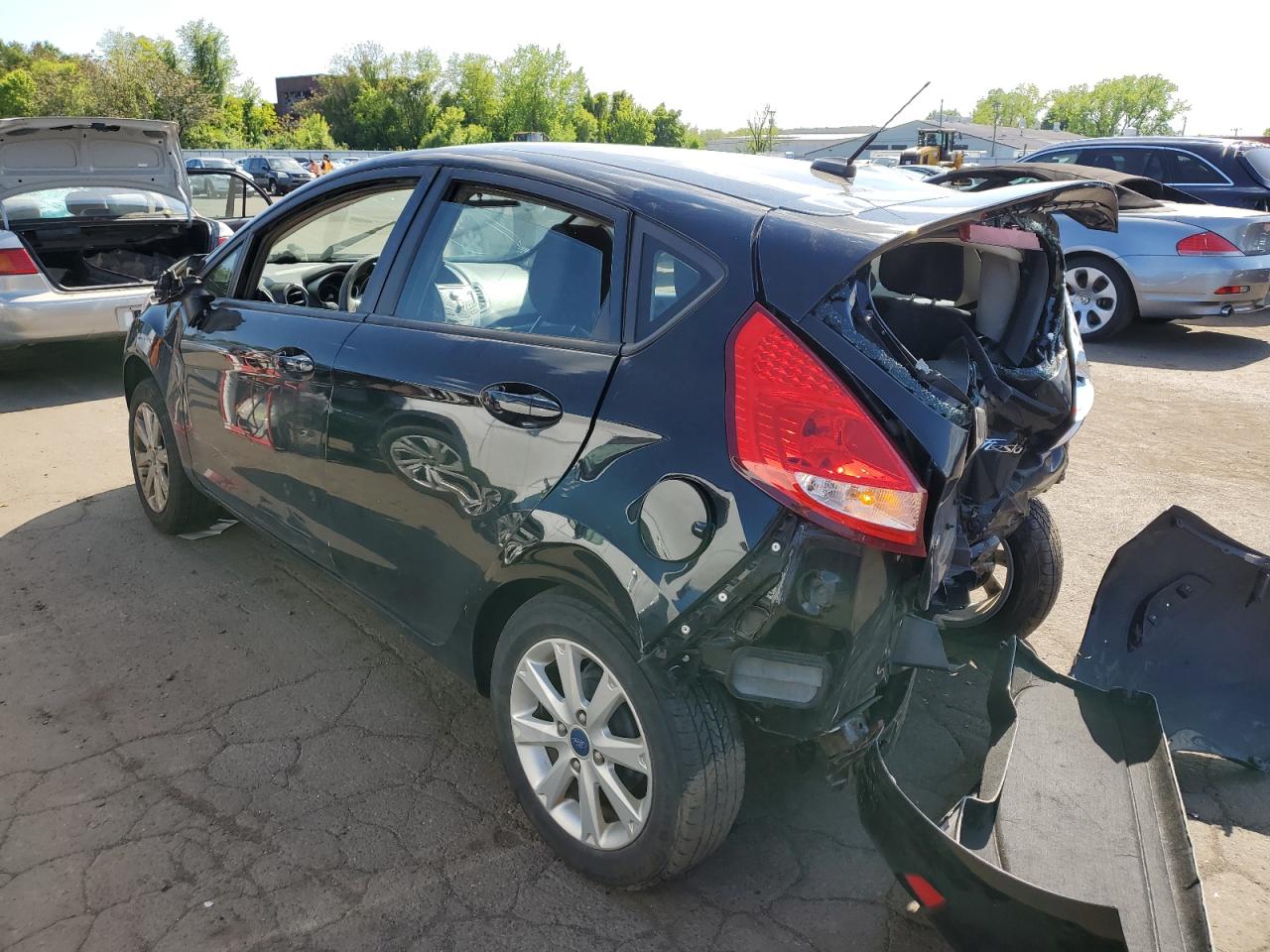 2012 Ford Fiesta - Image 2