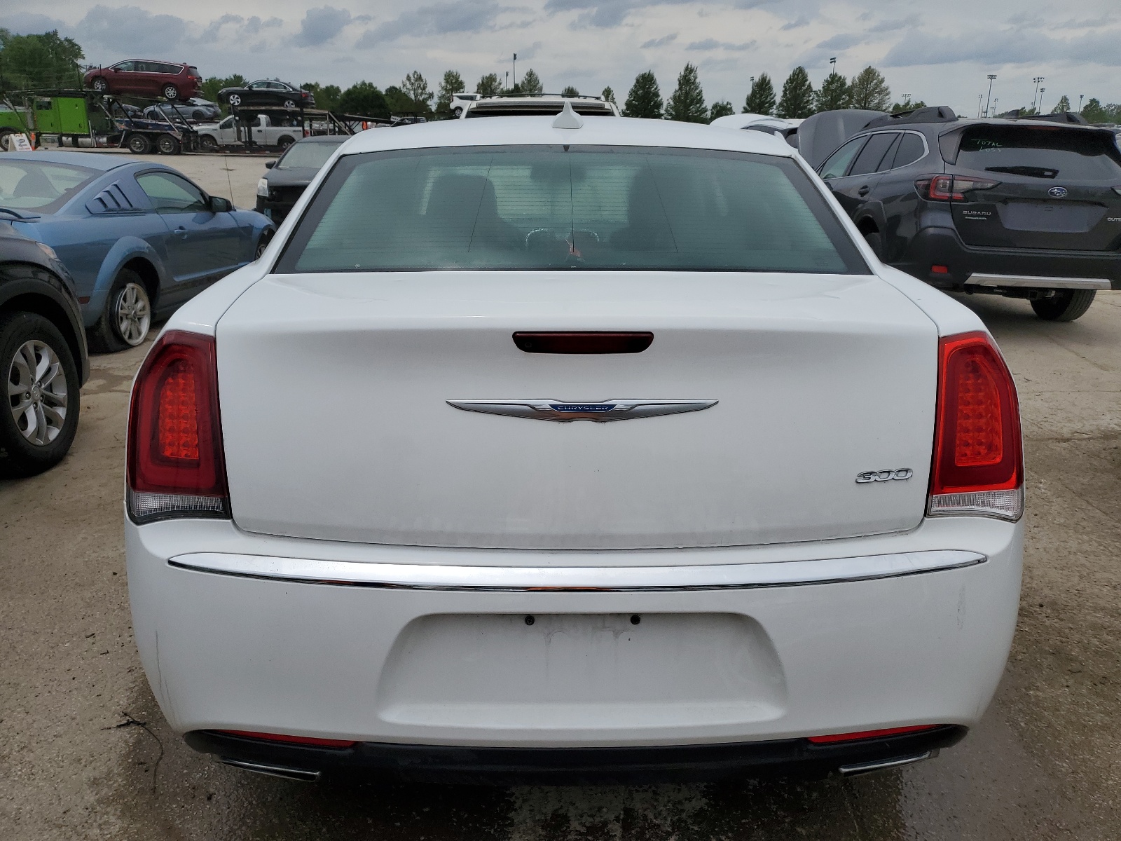 2015 Chrysler 300 Limited vin: 2C3CCAAG5FH769379