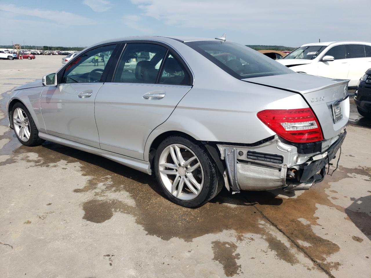 VIN WDDGF4HB1DG103313 2013 MERCEDES-BENZ C-CLASS no.2