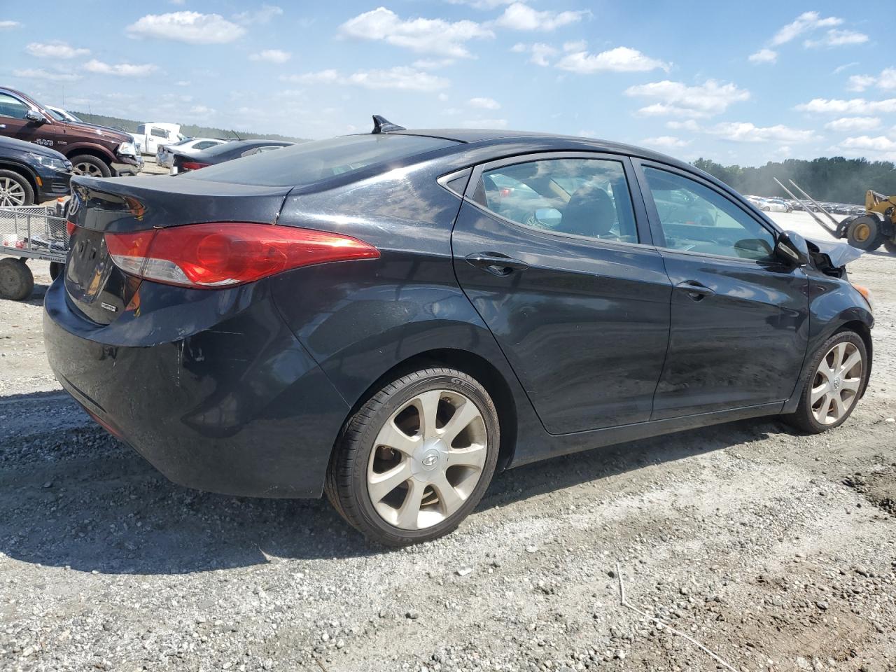 2011 Hyundai Elantra - Image 3