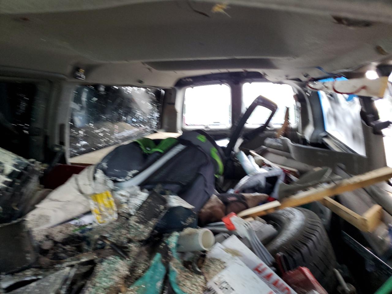 2001 Chevrolet Express G3500 VIN: 1GAHG39R611243320 Lot: 56493284