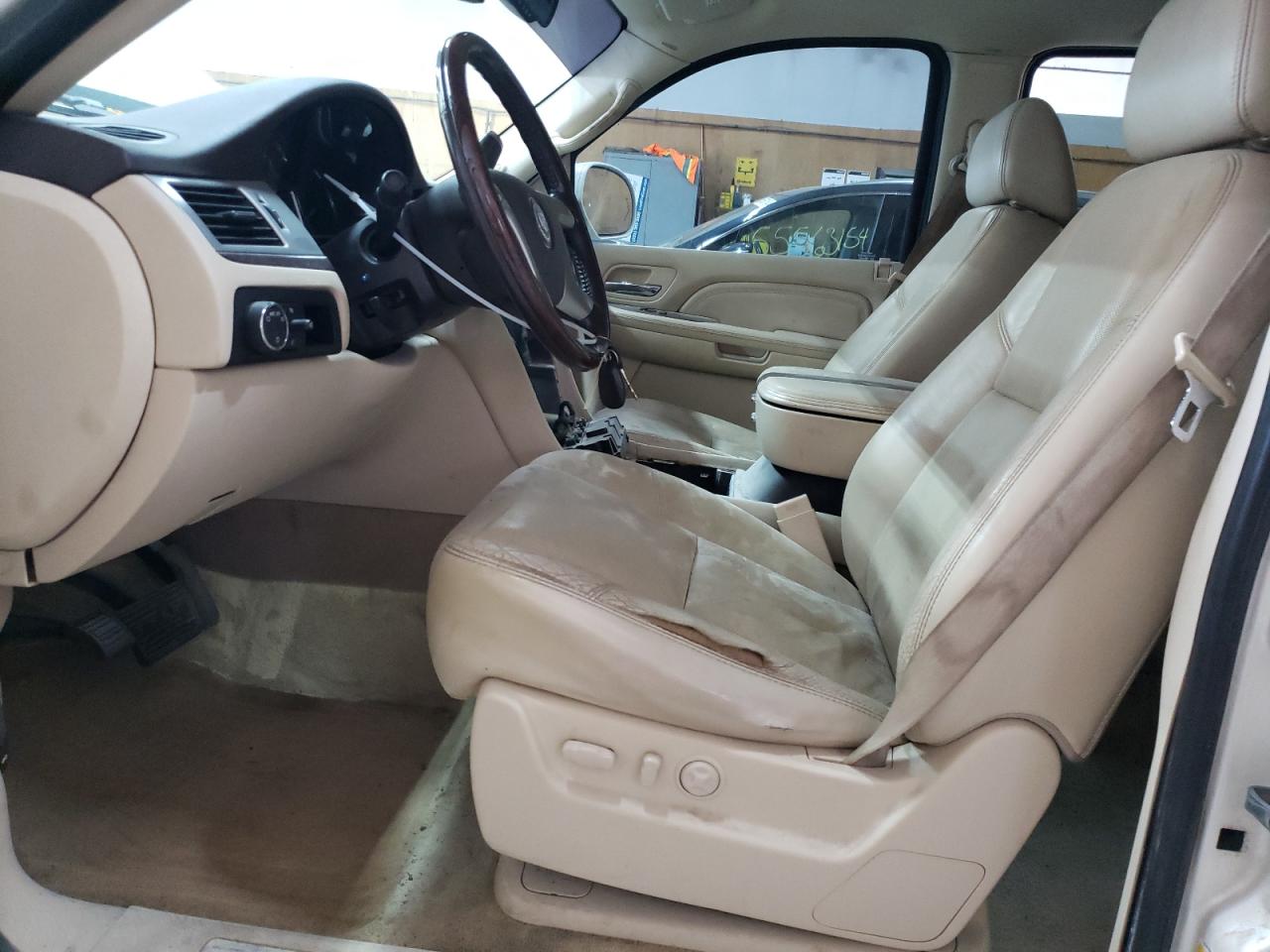 2007 Cadillac Escalade - Image 7
