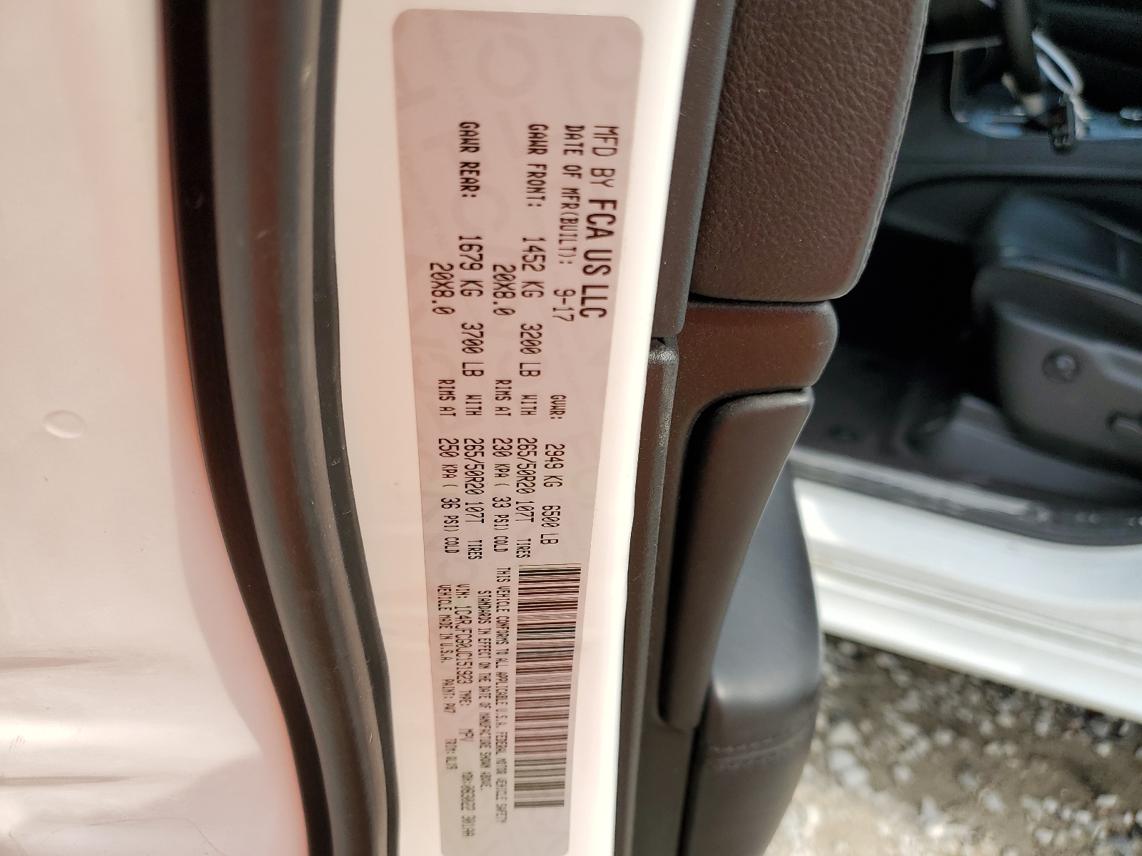 1C4RJFCG0JC151923 2018 Jeep Grand Cherokee Overland