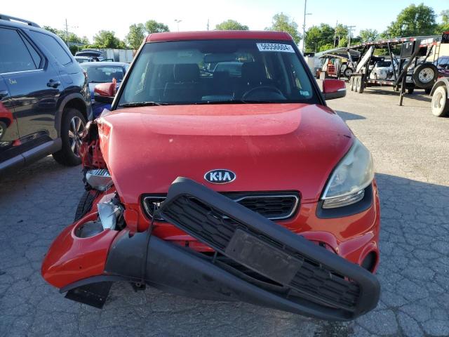 Parquets KIA SOUL 2013 Czerwony