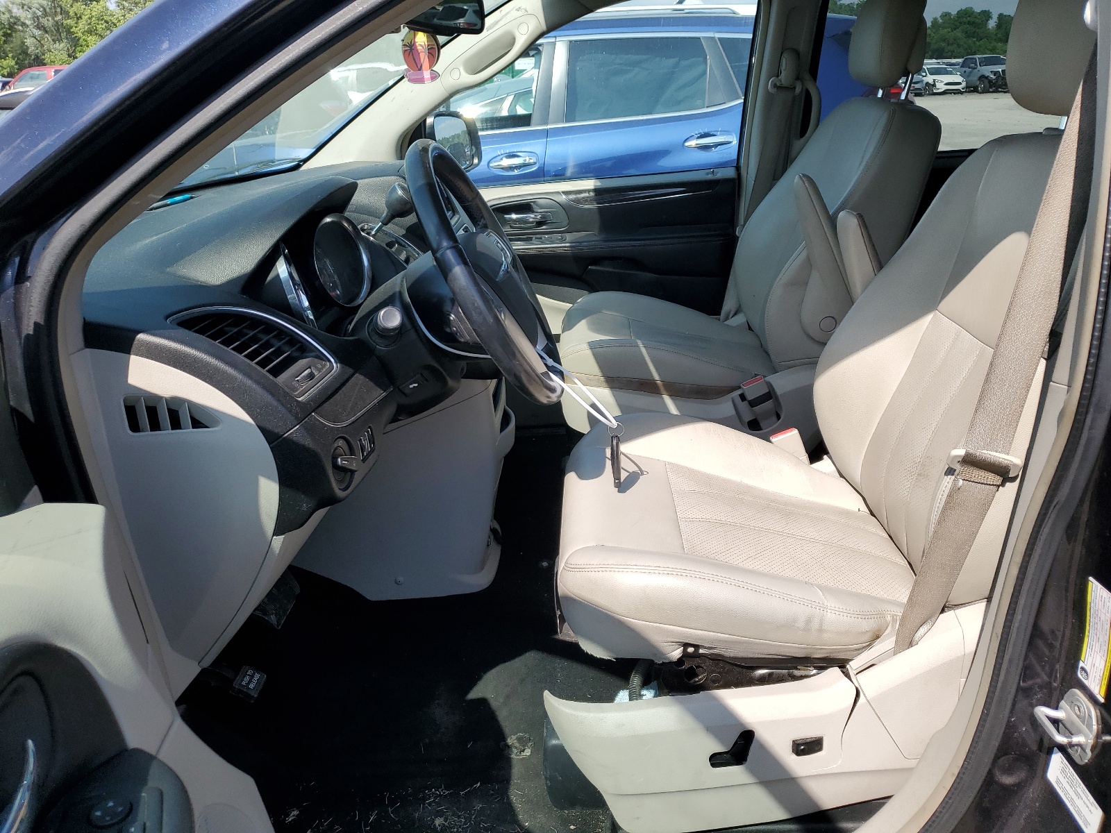 2A4RR8DGXBR614415 2011 Chrysler Town & Country Touring L