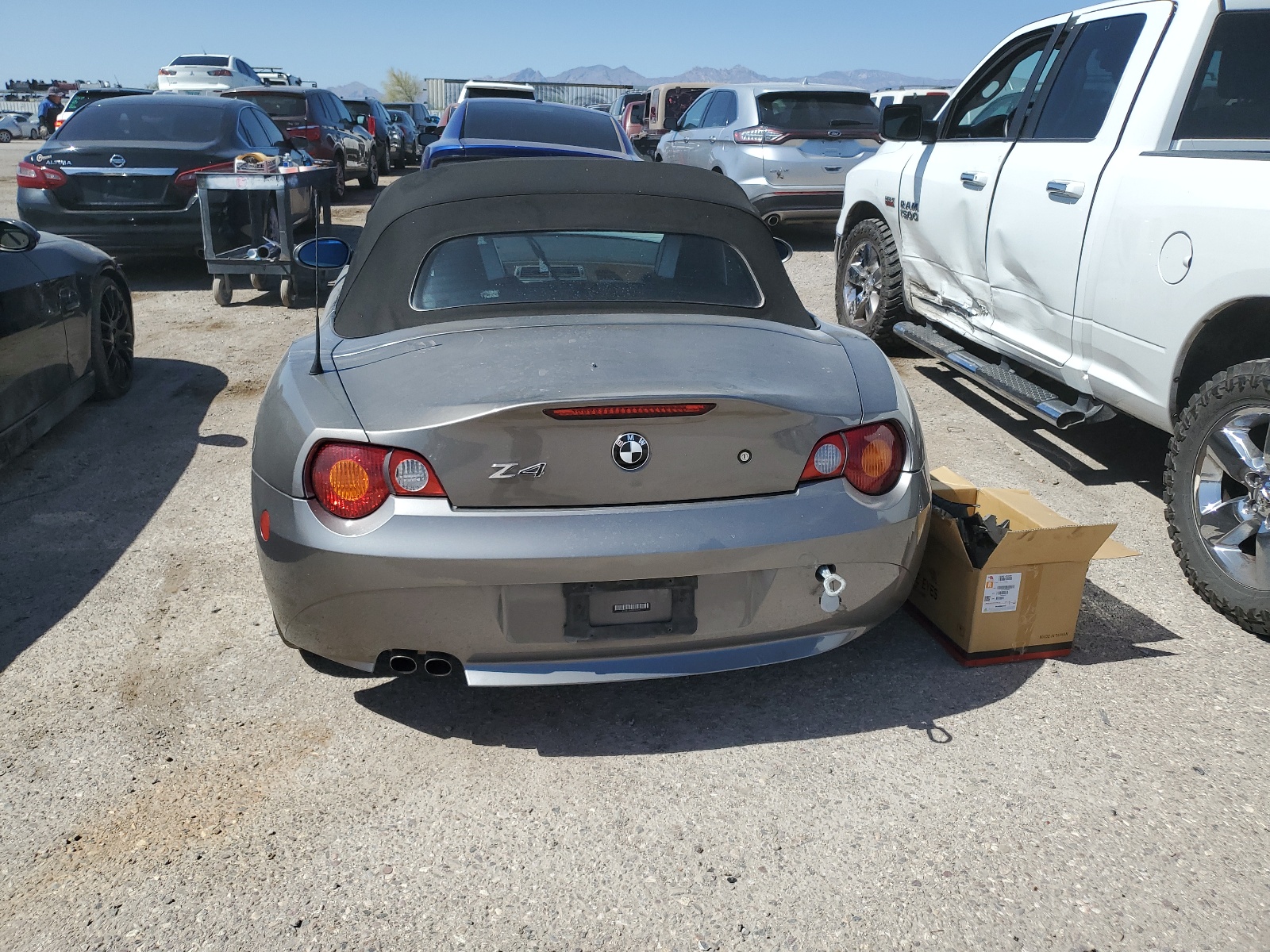 4USBT33453LS43963 2003 BMW Z4 2.5