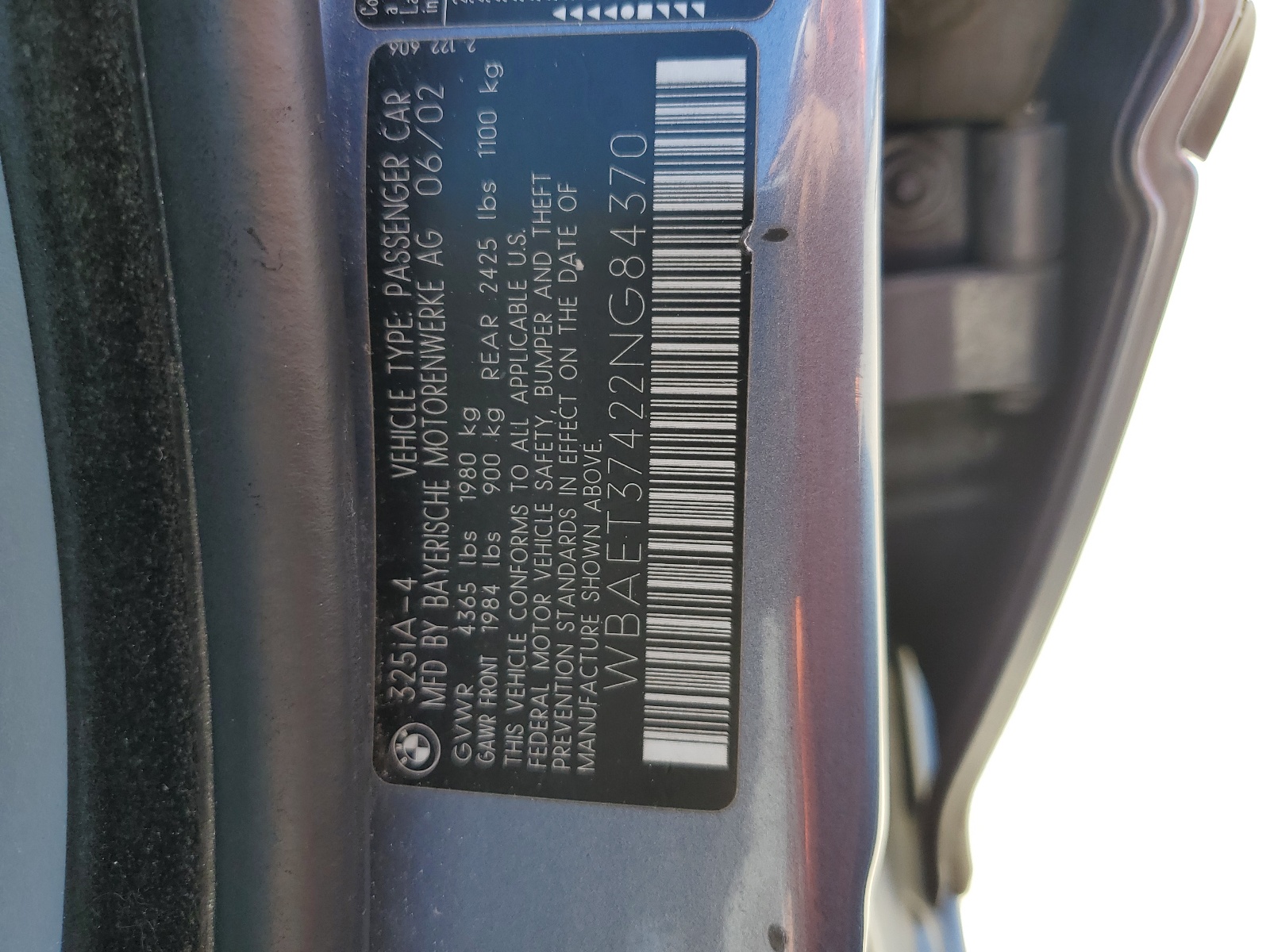 WBAET37422NG84370 2002 BMW 325 I