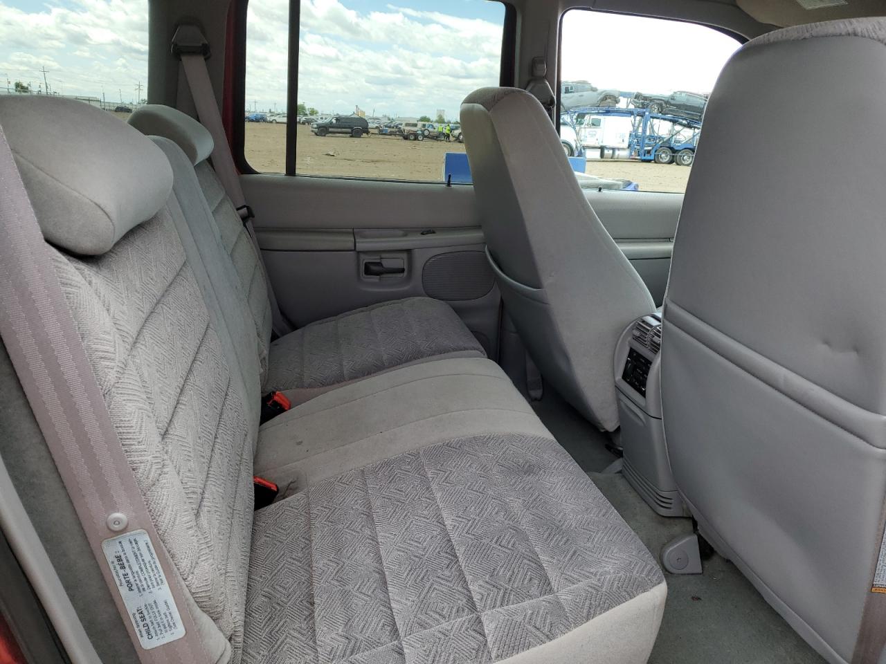 1998 Ford Explorer VIN: 1FMZU35P5WUC40323 Lot: 55717504