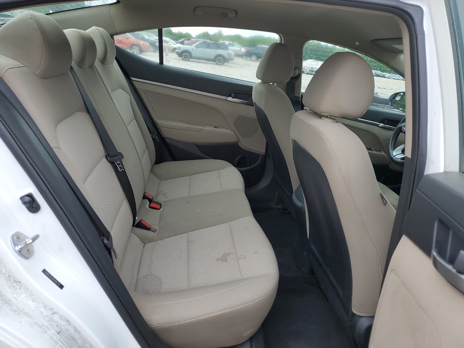 5NPD74LF2KH485798 2019 Hyundai Elantra Se