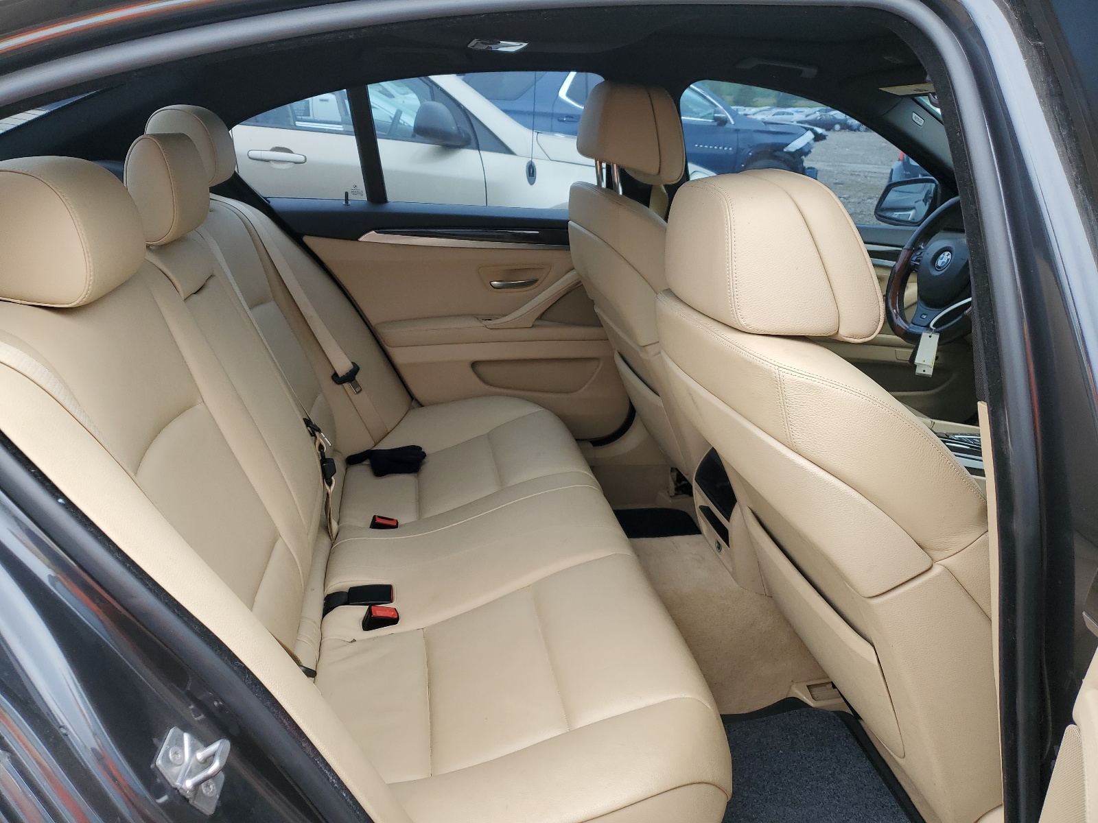 WBAFU7C55BC870694 2011 BMW 535 Xi