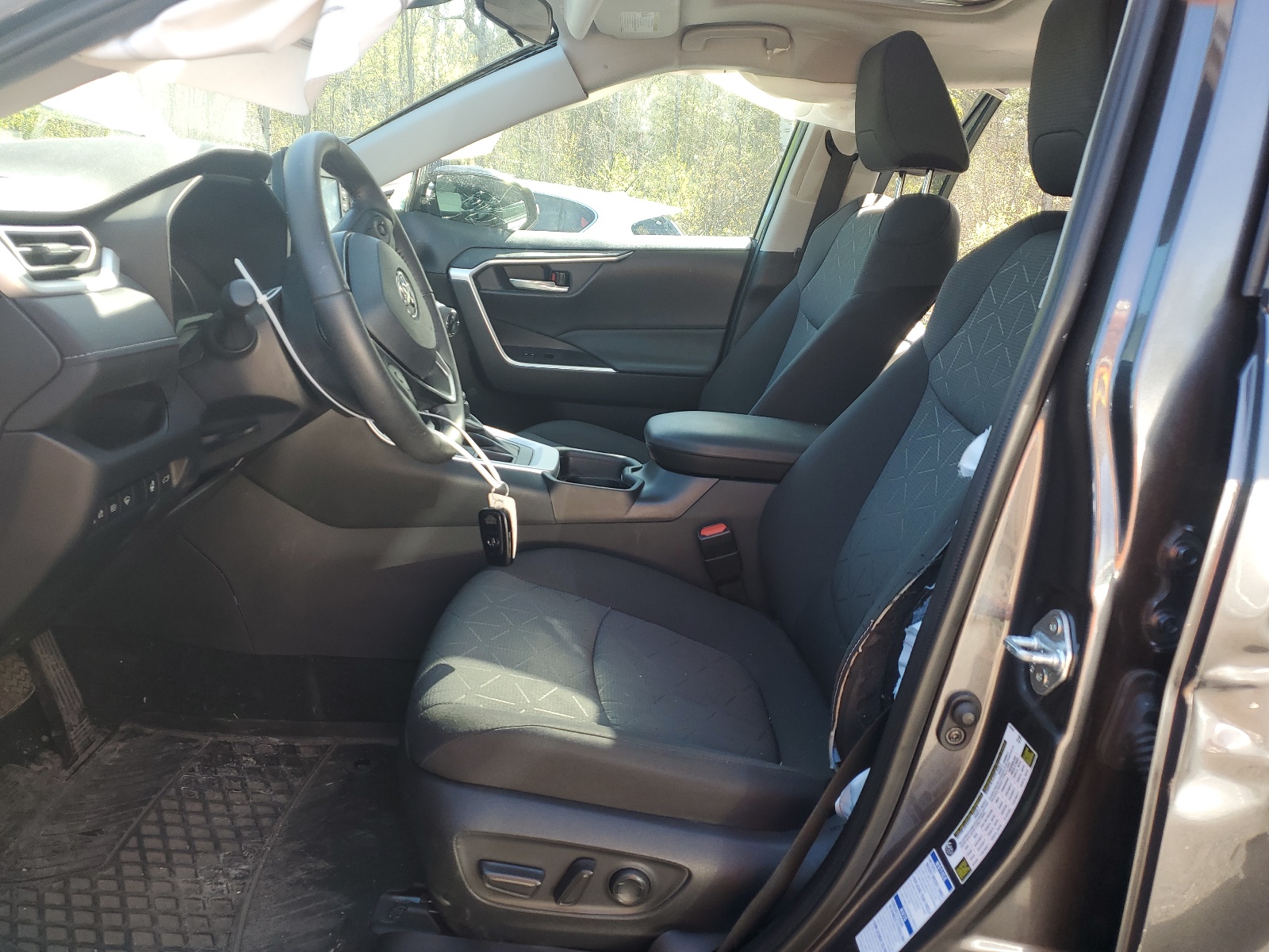 2T3R1RFV9MC179878 2021 Toyota Rav4 Xle