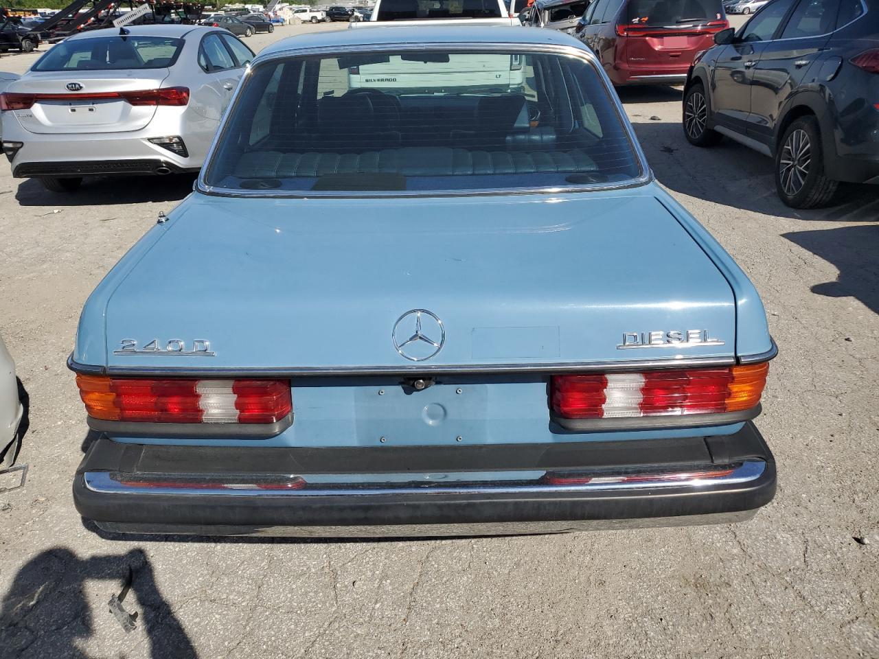 1982 Mercedes-Benz 240 D VIN: WDBAB23A4CB292273 Lot: 56853904