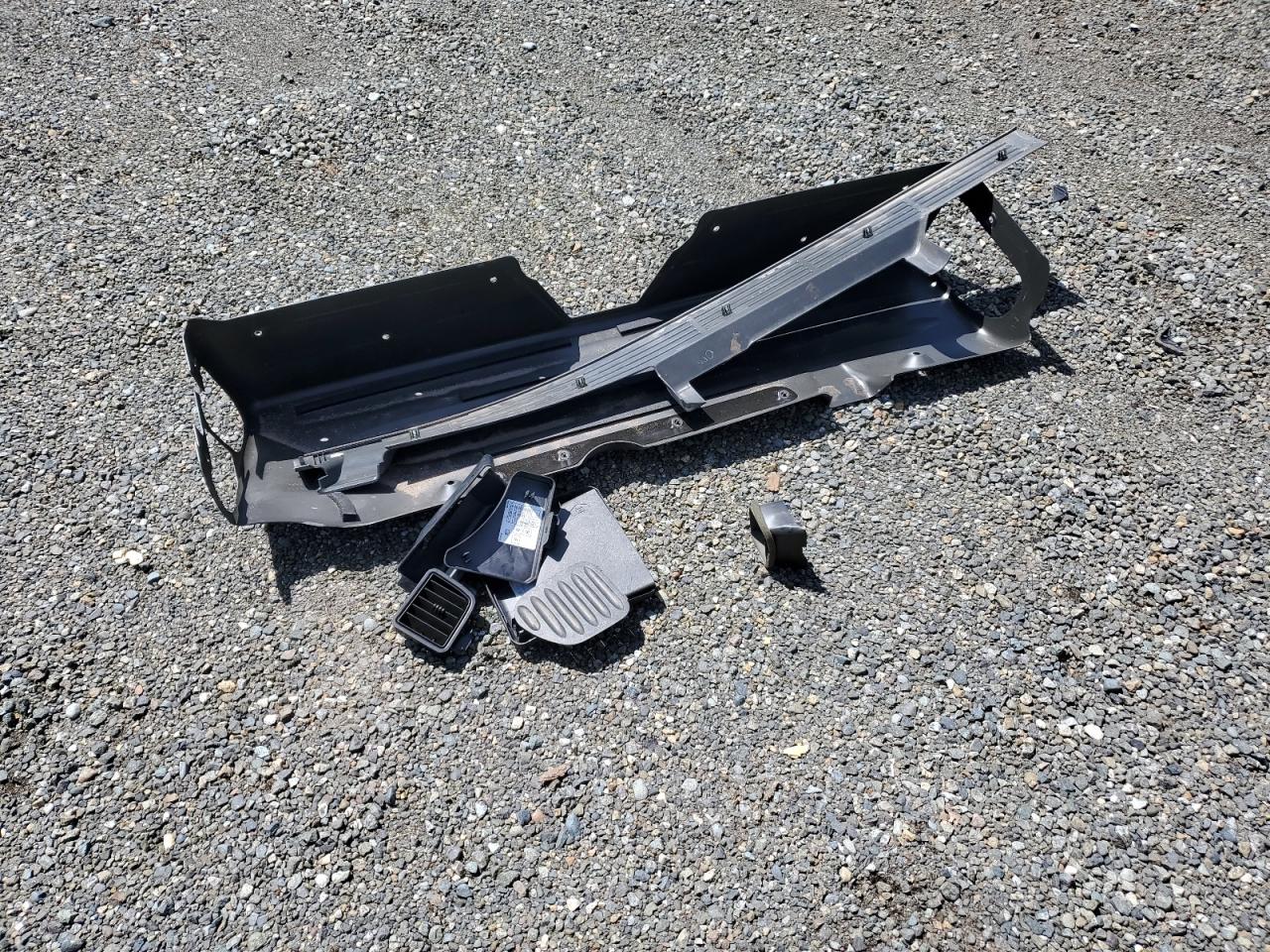 2005 GMC New Sierra C1500 VIN: 1GTEC19T15Z129528 Lot: 56626794