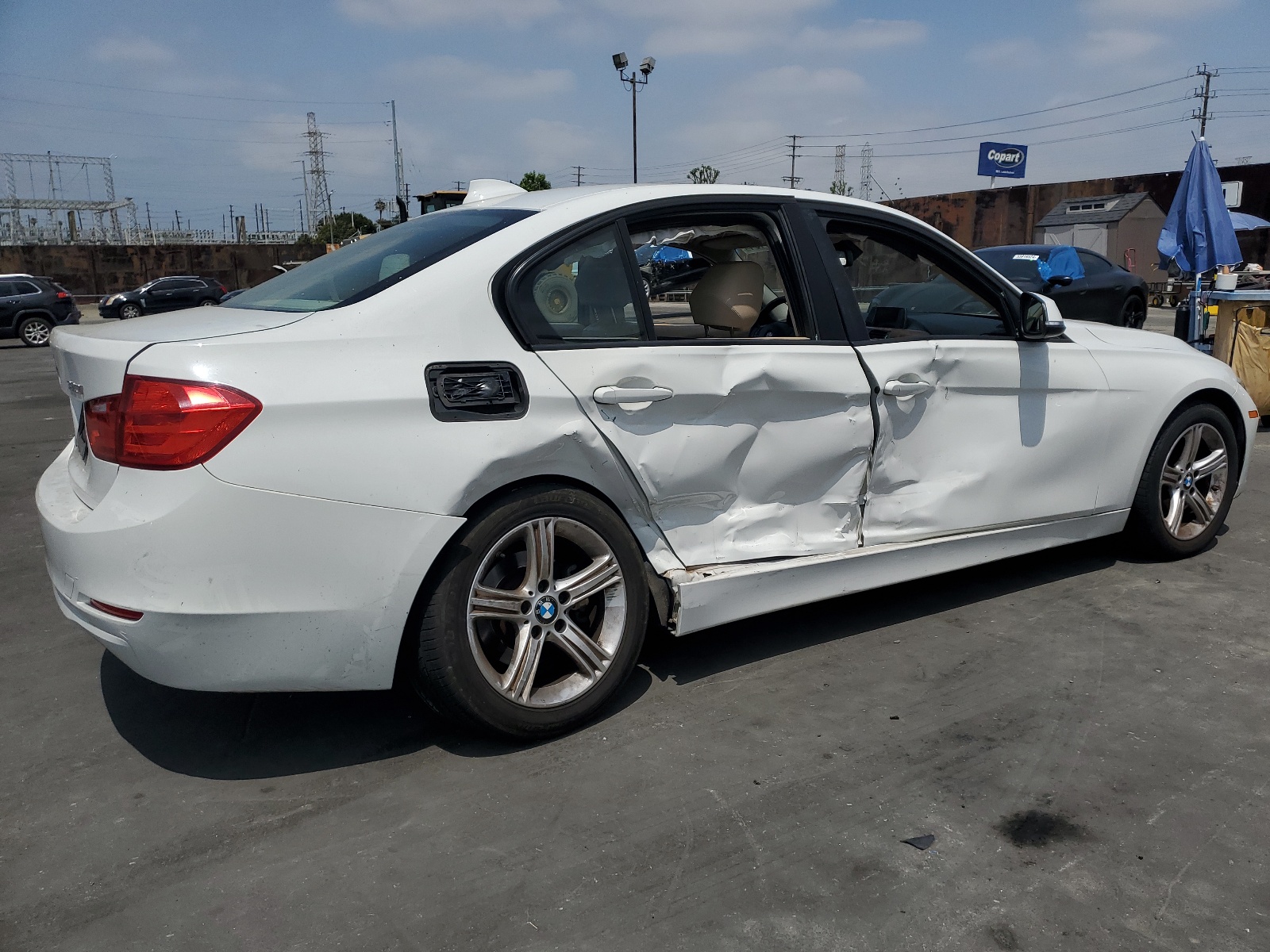 2013 BMW 320 I xDrive vin: WBA3C3C53DF980725