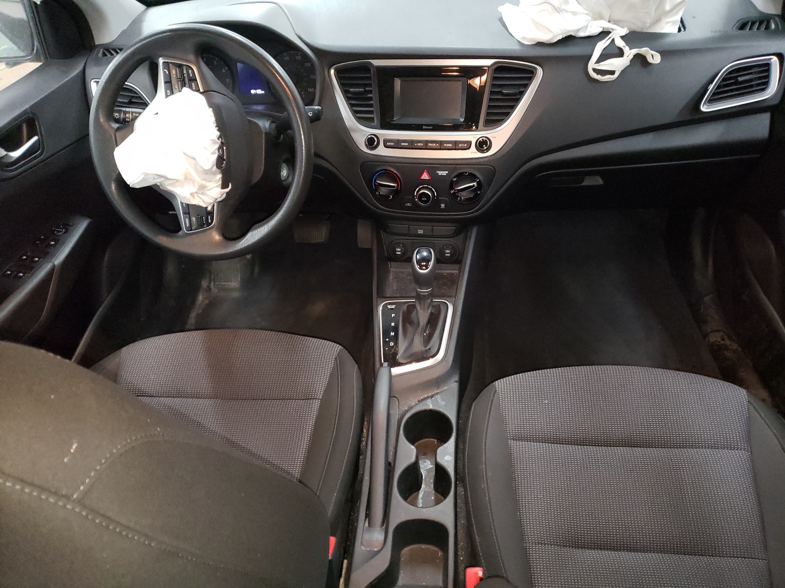 3KPC24A35KE043170 2019 Hyundai Accent Se