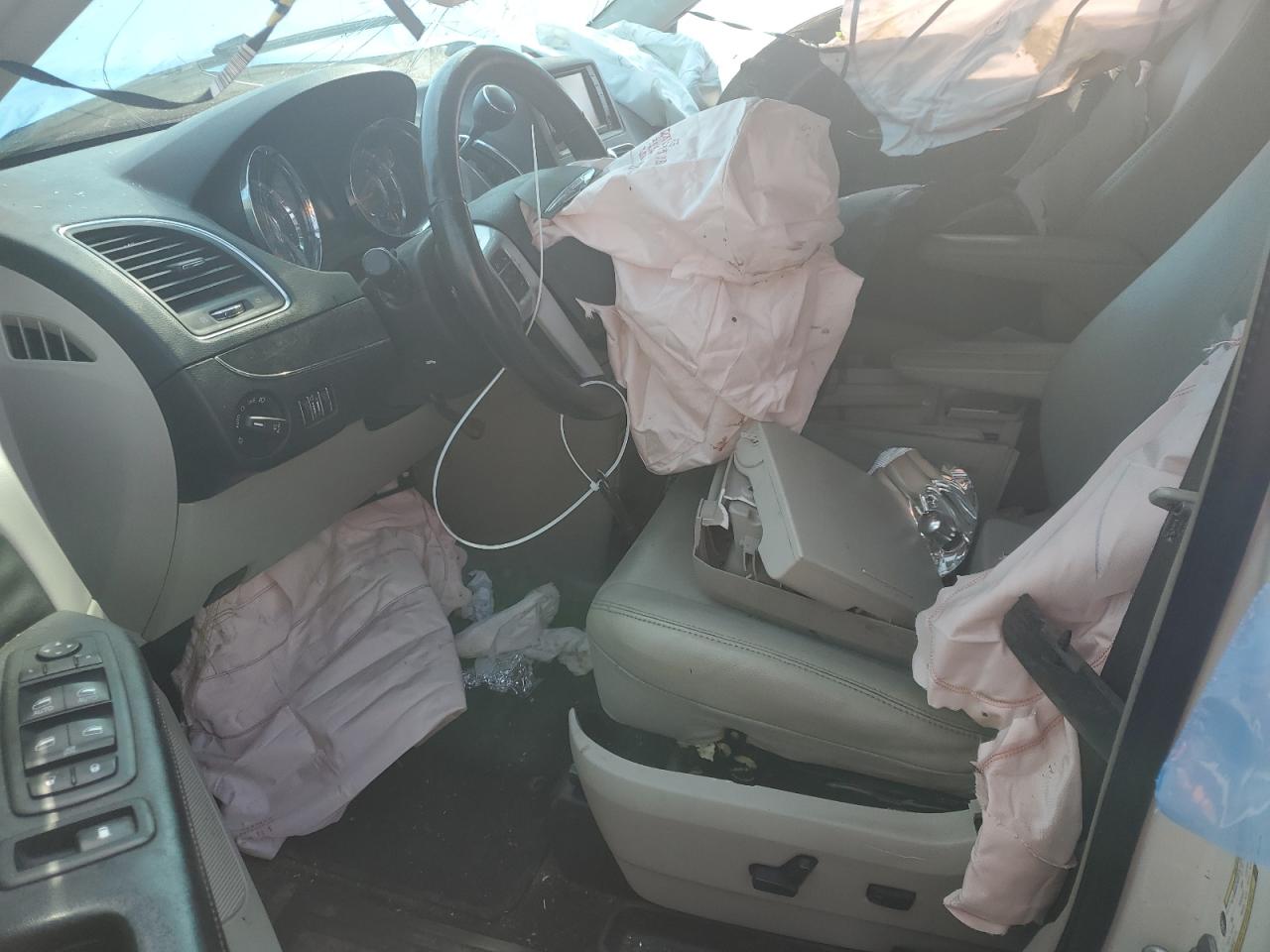 2013 Chrysler Town & Country Touring L VIN: 2C4RC1CG5DR541585 Lot: 53559244