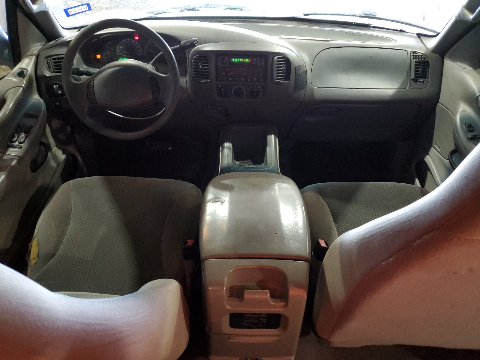 1FMRU15W01LA67871 2001 Ford Expedition Xlt