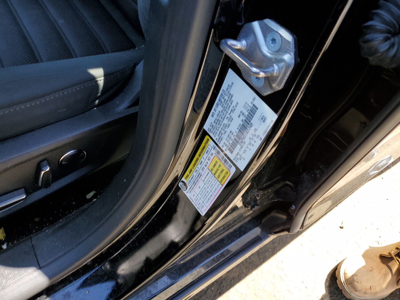 3FA6P0HD1JR212409 2018 Ford Fusion Se