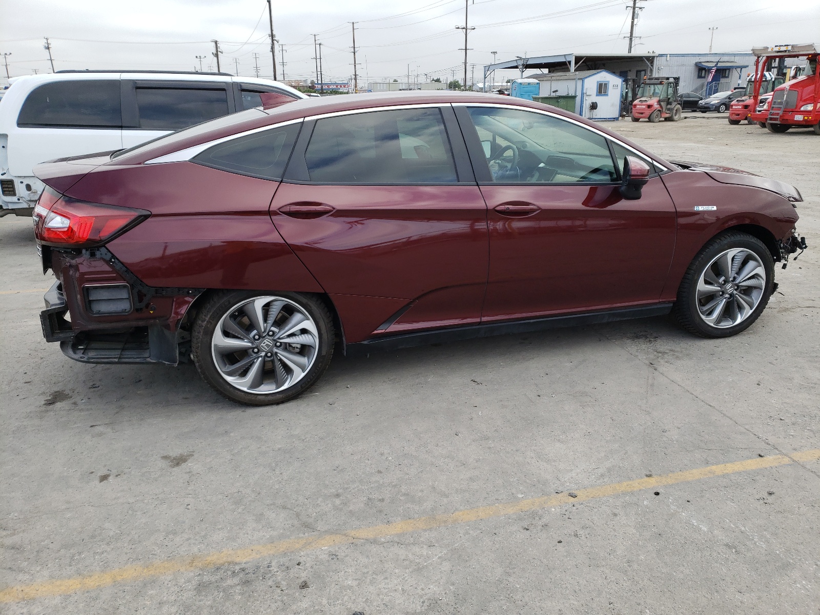 2018 Honda Clarity Touring vin: JHMZC5F35JC023477