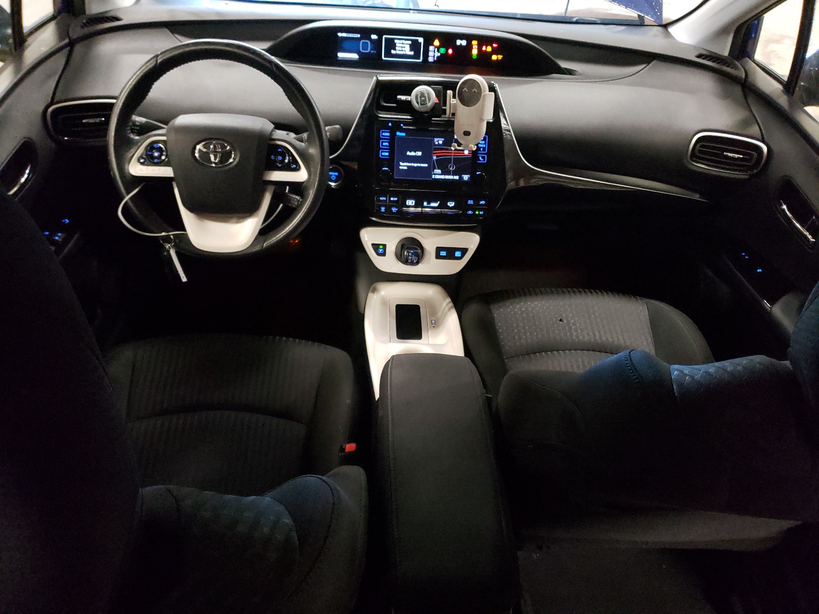 JTDKARFUXG3526410 2016 Toyota Prius